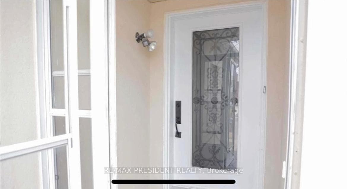 146 Havelock Drive photo 2