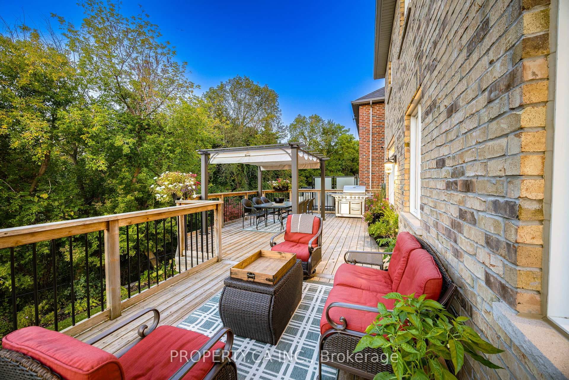 95 Foxtail Court photo 23