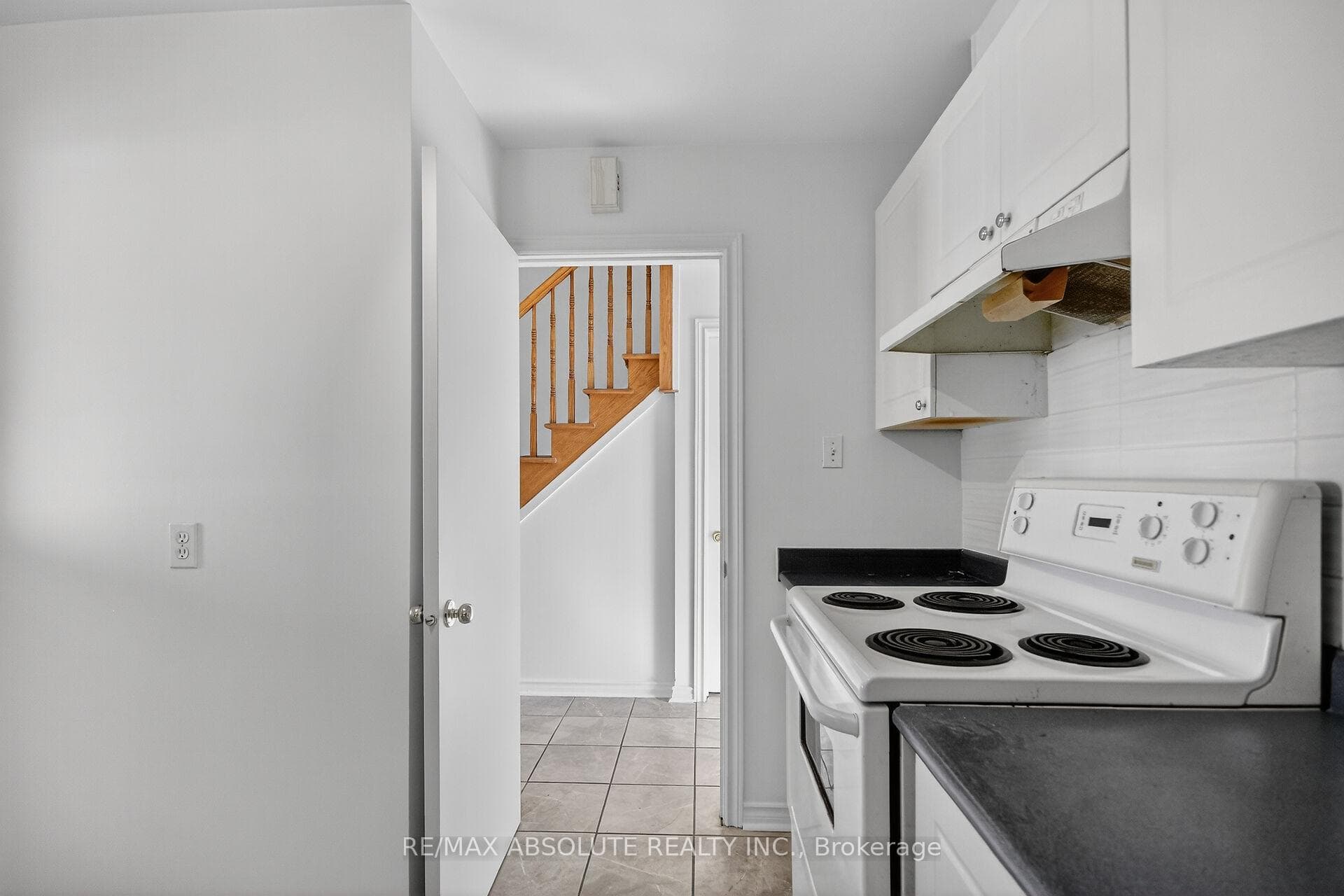 2628 Baseline Road photo 15