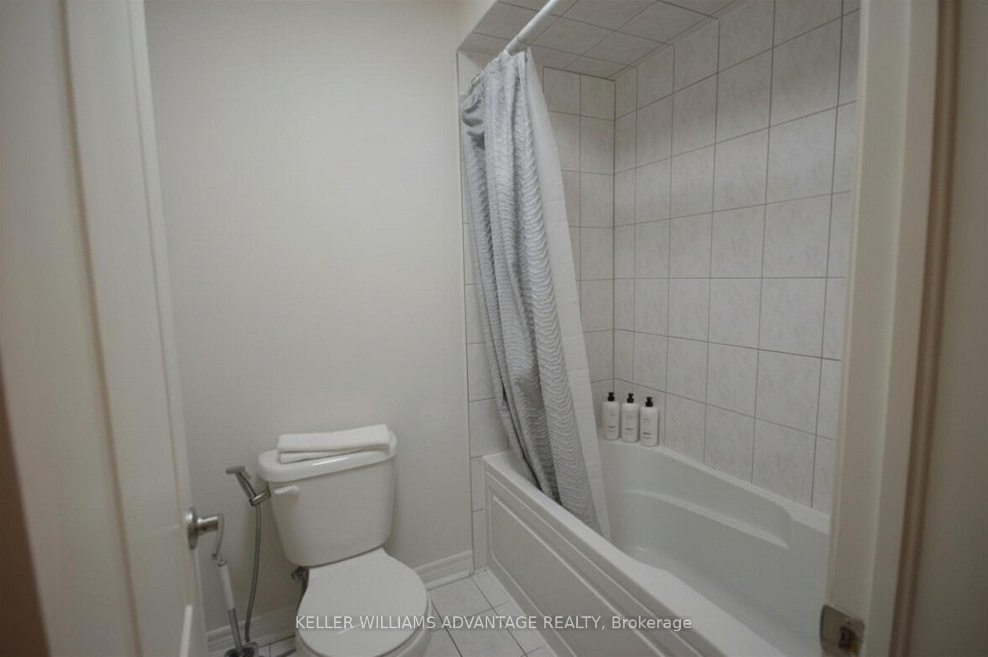 466 Silver Maple Road photo 24