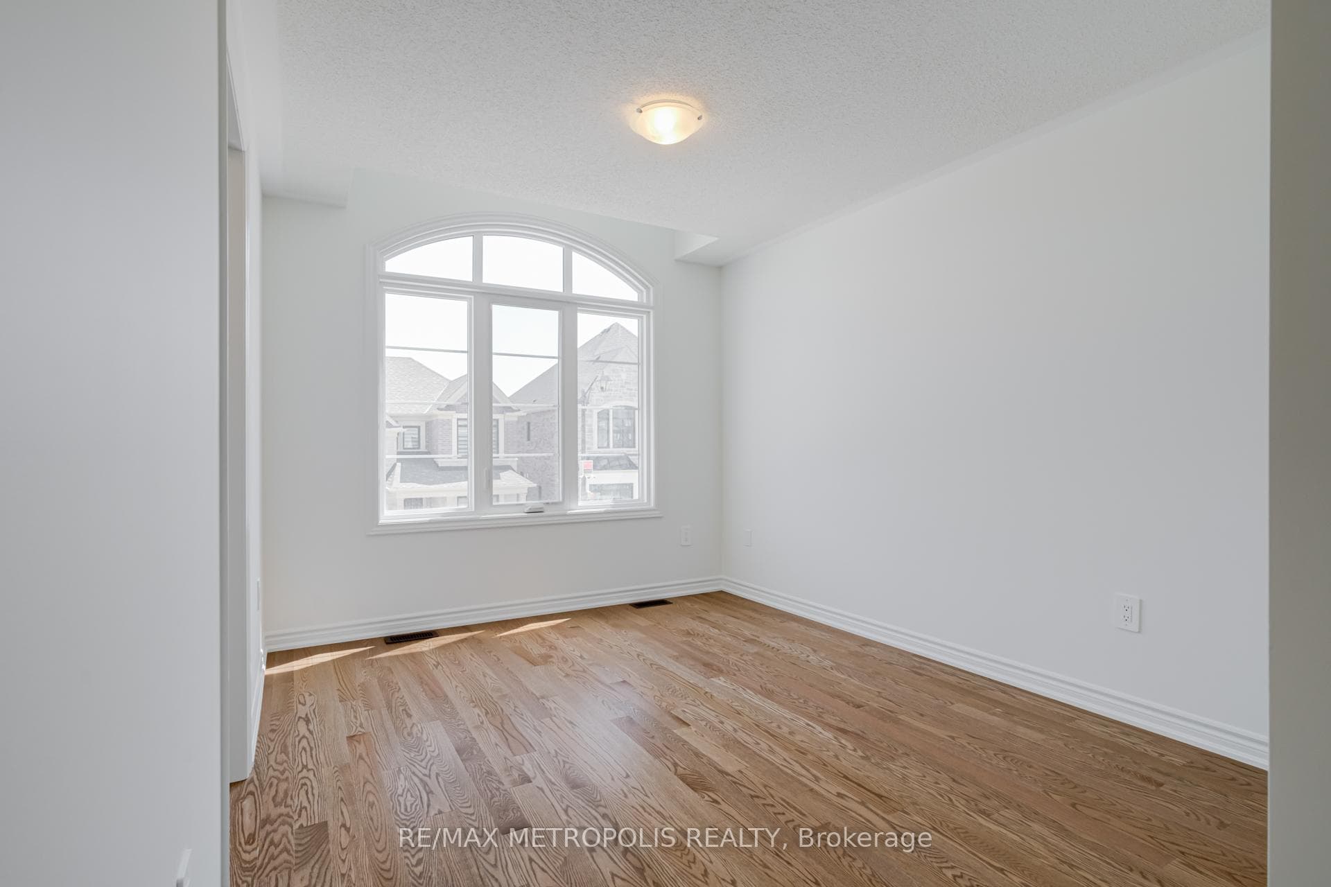 1481 Buttercup Court photo 38