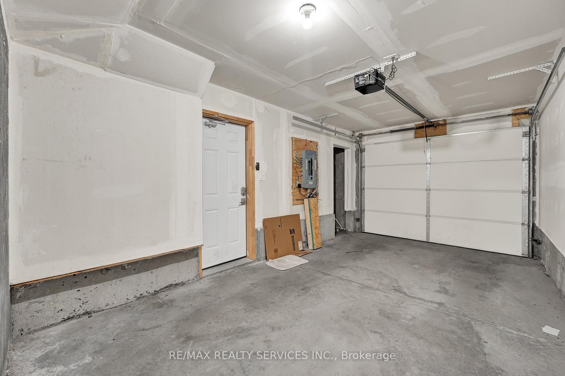 35 Heron Park Place Unit 12 photo 24