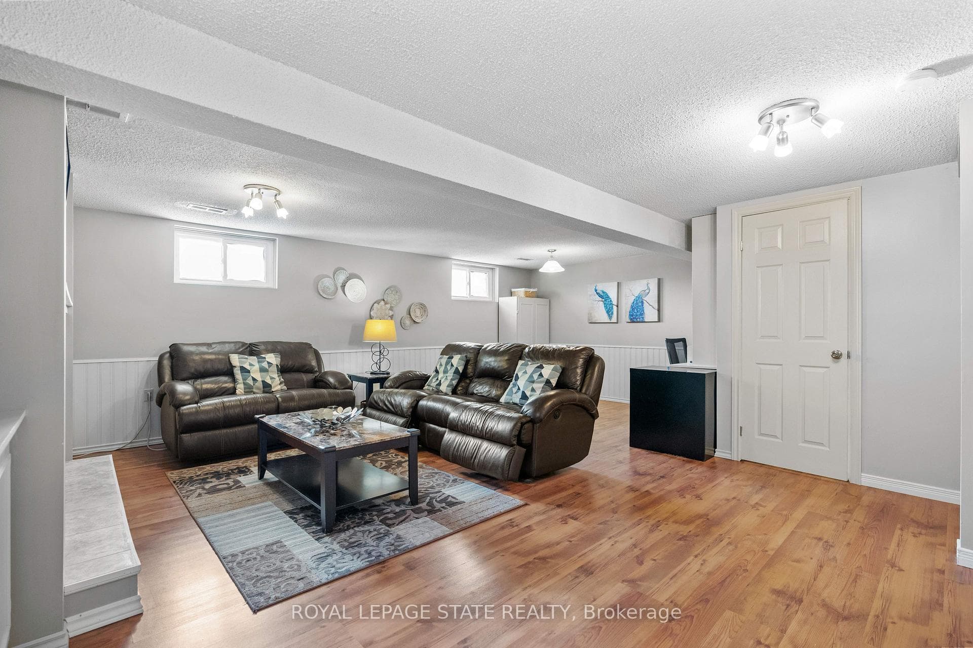 2350 Malcolm Crescent photo 21