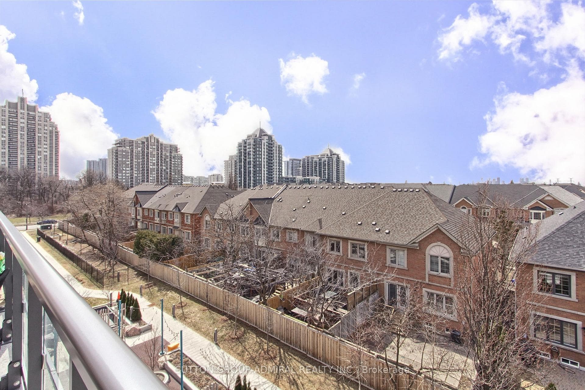 8 Beverley Glen Unit 413 photo 27