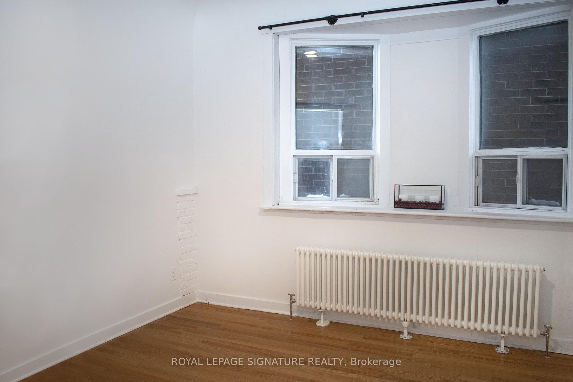 493 St Clarens Avenue Unit Main photo 7