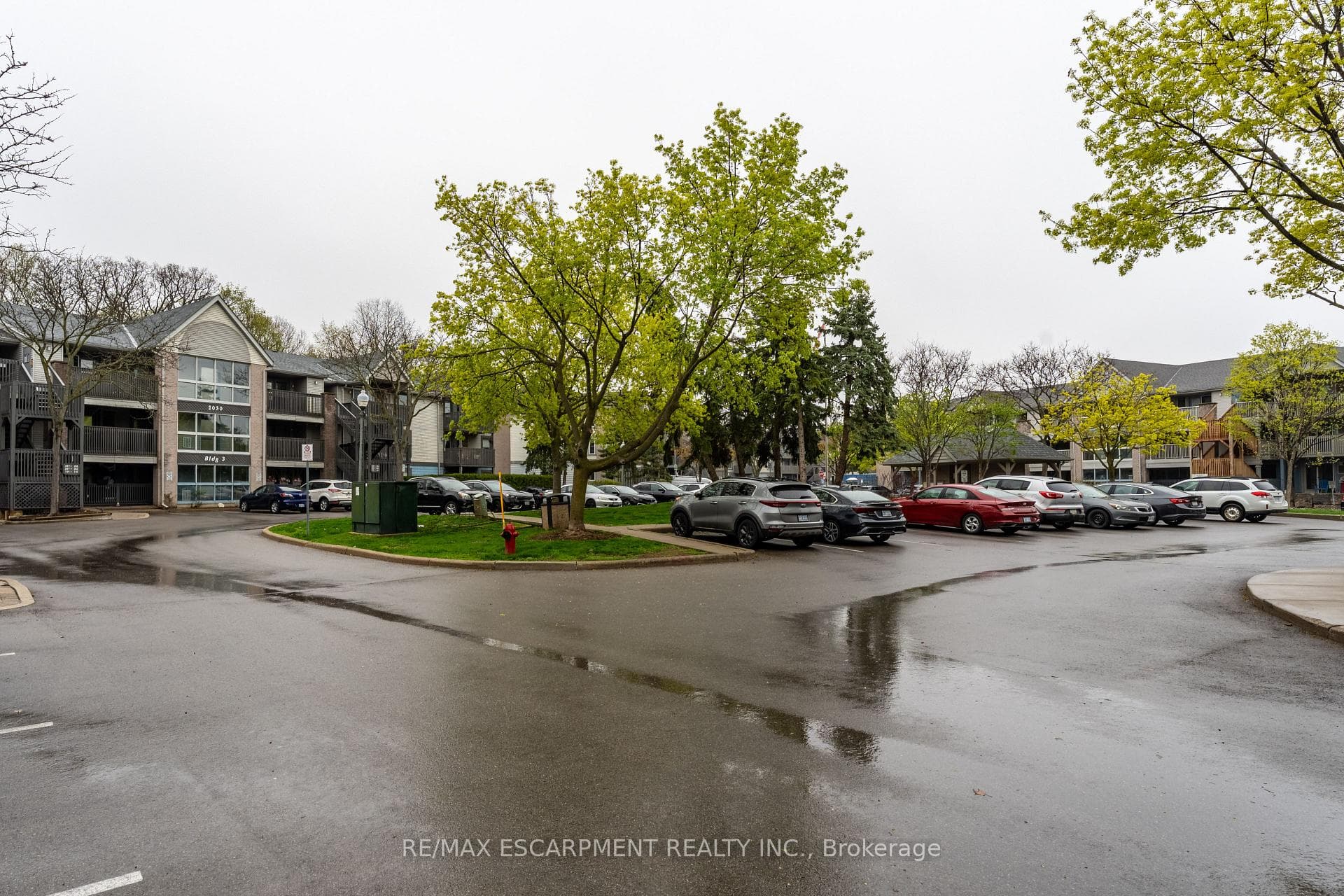 2030 Cleaver Avenue Unit 302 photo 2