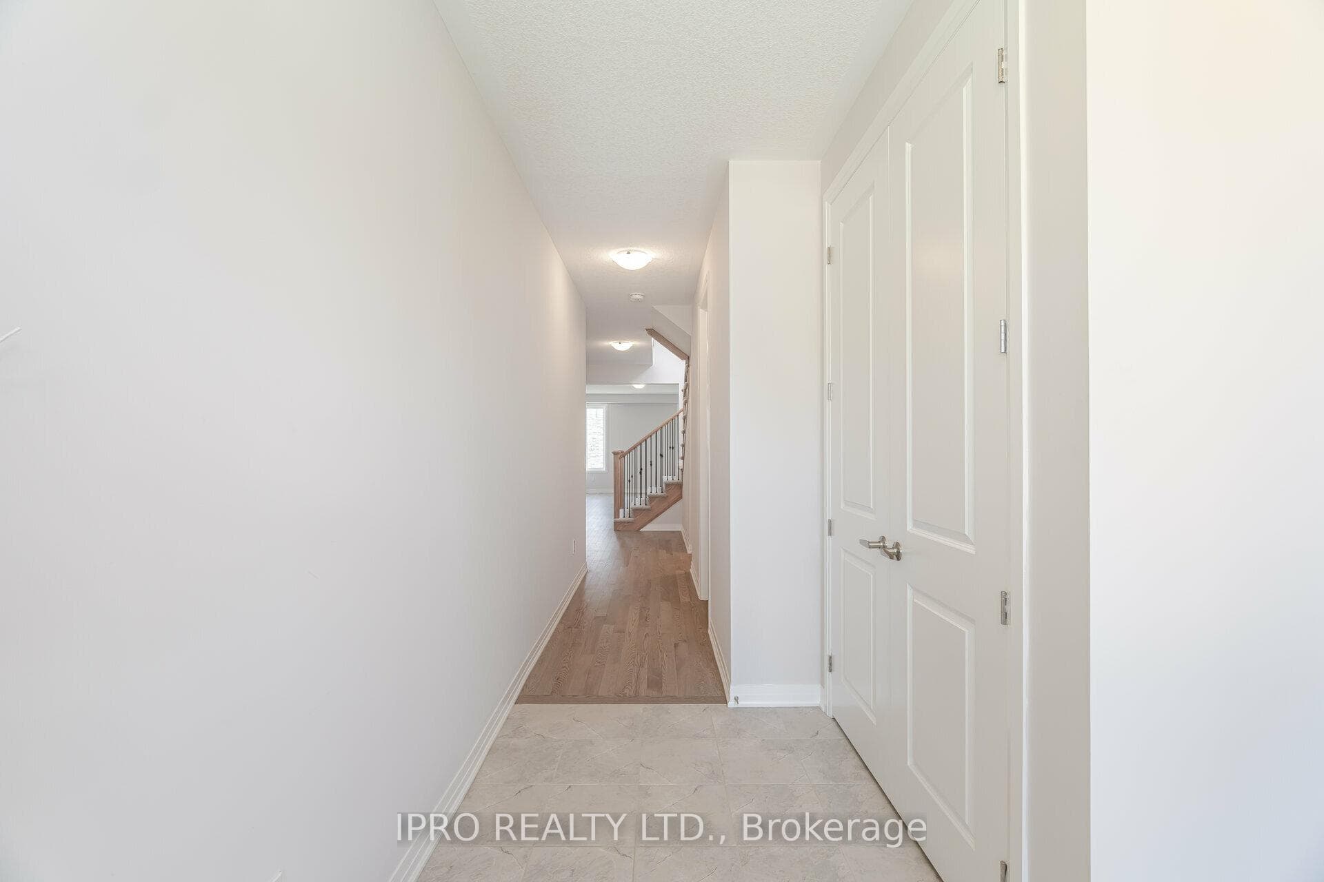53 Robert Wyllie Street photo 5