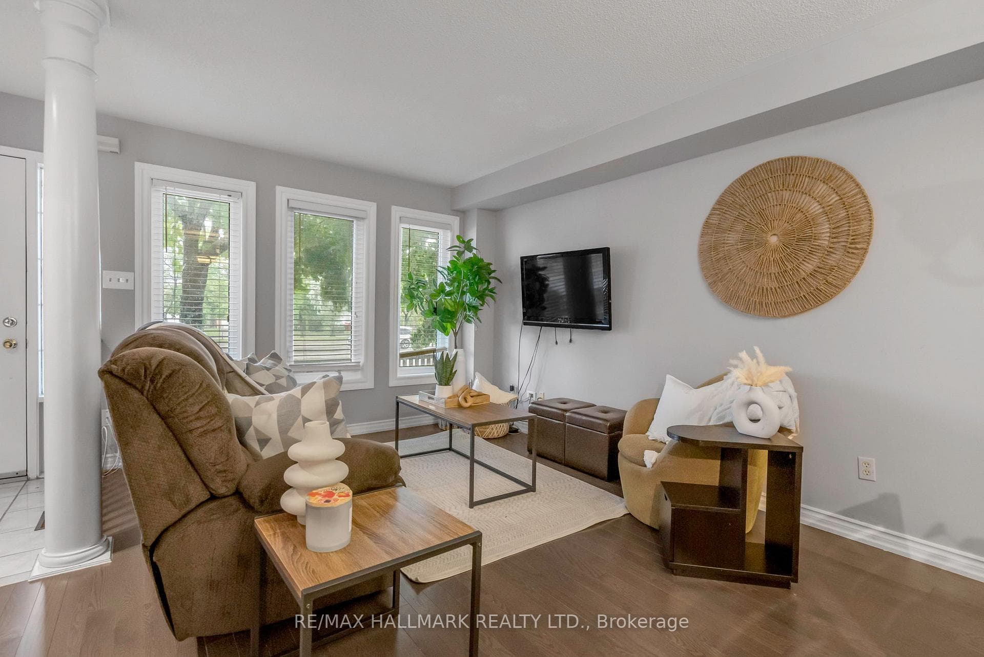 1485 Torrington Drive Unit 27 photo 14