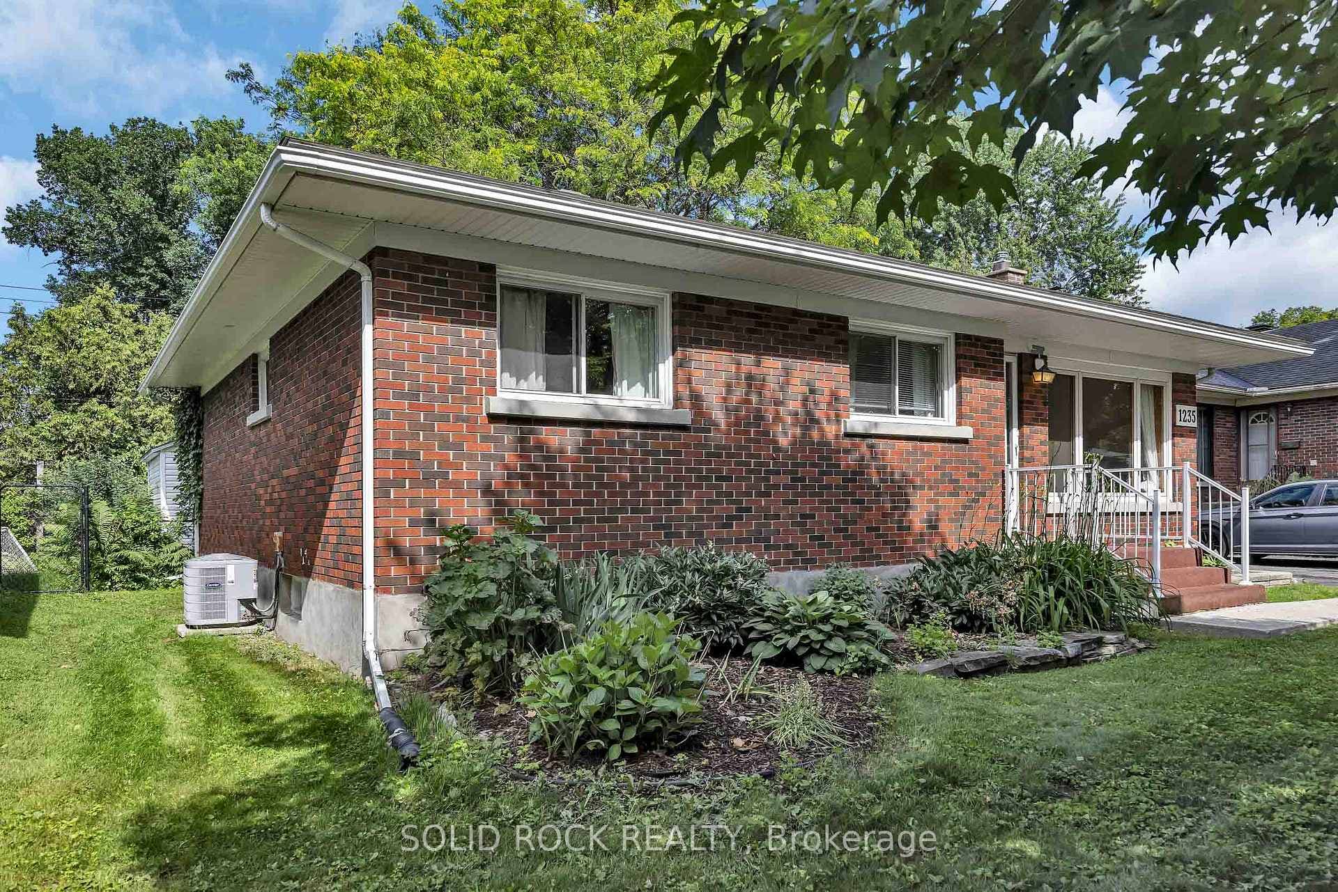 1235 Major Street photo 2