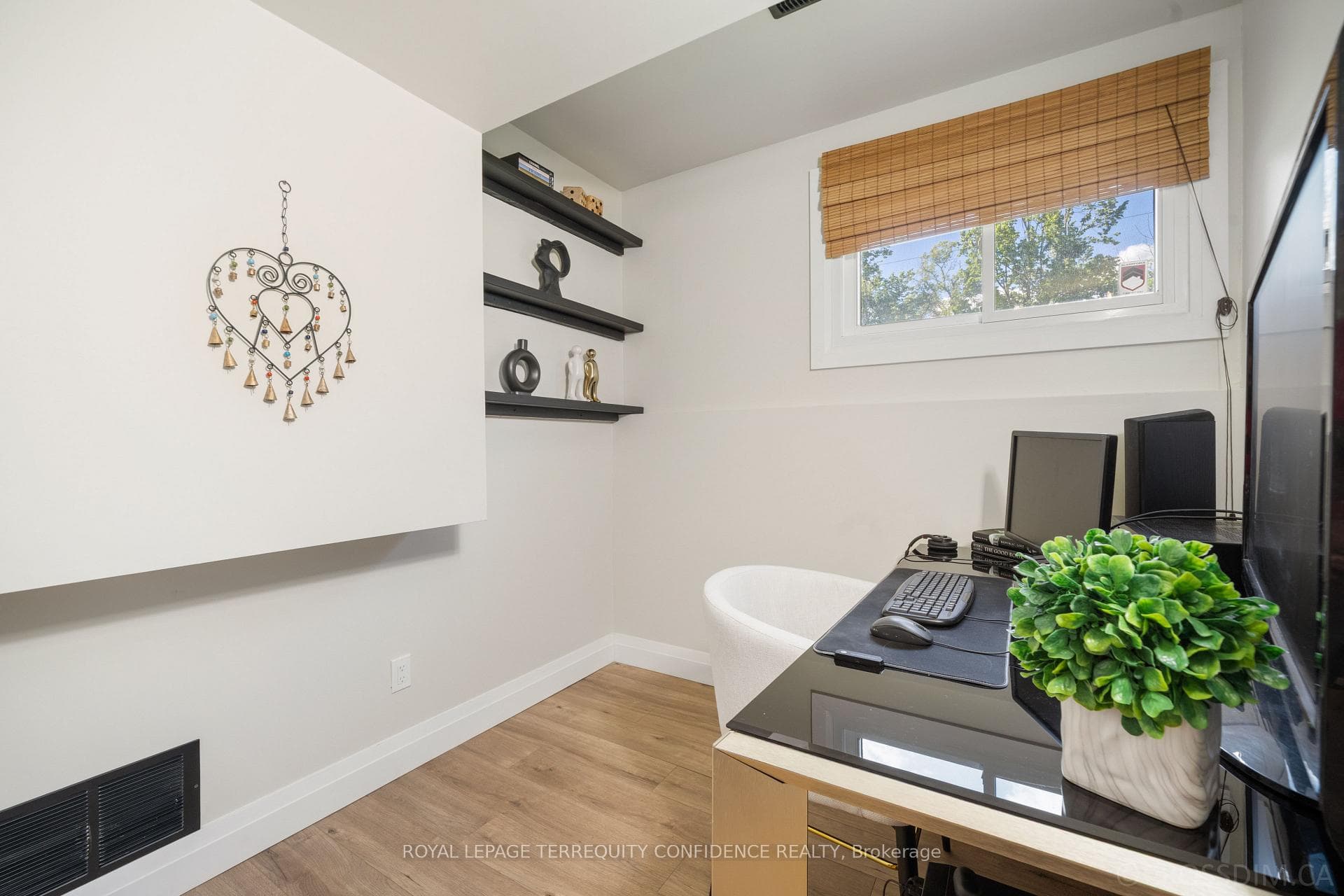 1427 Stewart Line photo 25