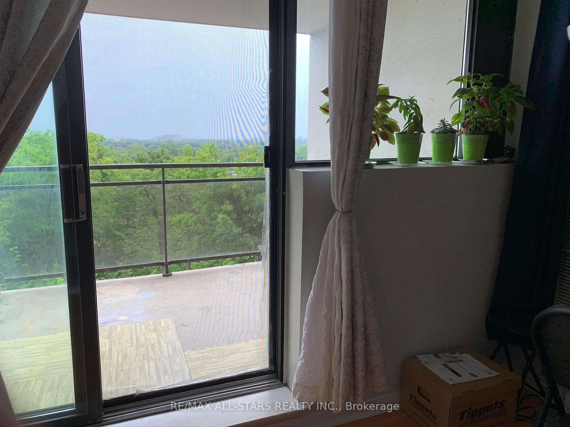 10 Tapscott Road Unit 802 photo 8