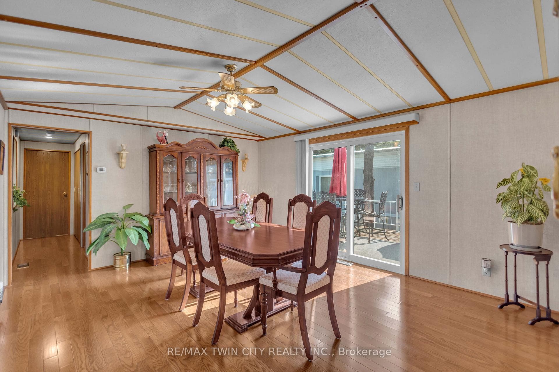 673 Brant Waterloo Road Unit 505 photo 10