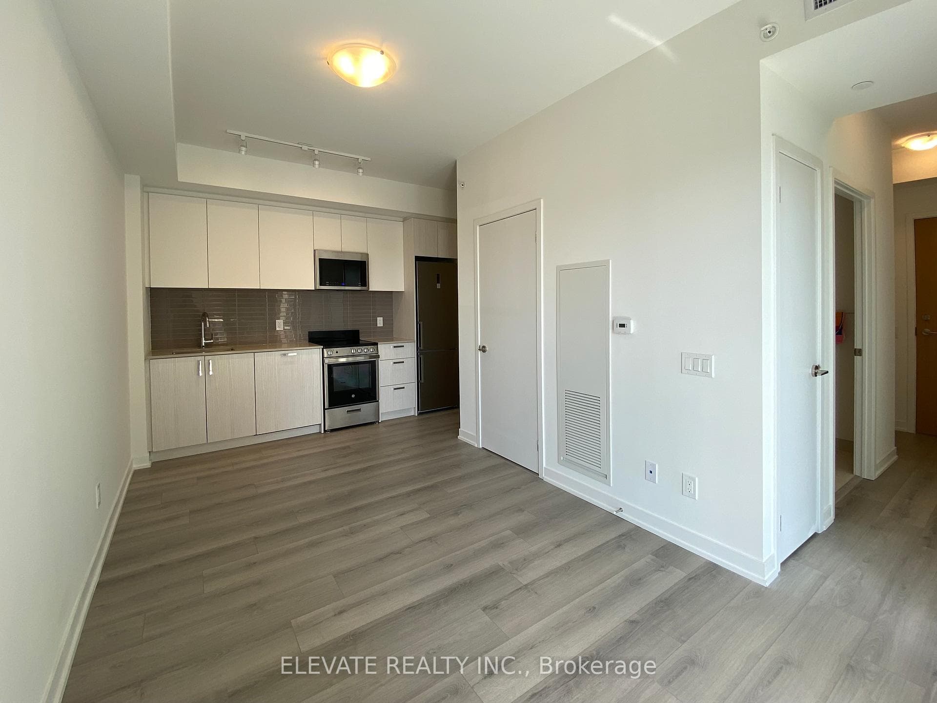 1787 St Clair Avenue Unit 1003 photo 7