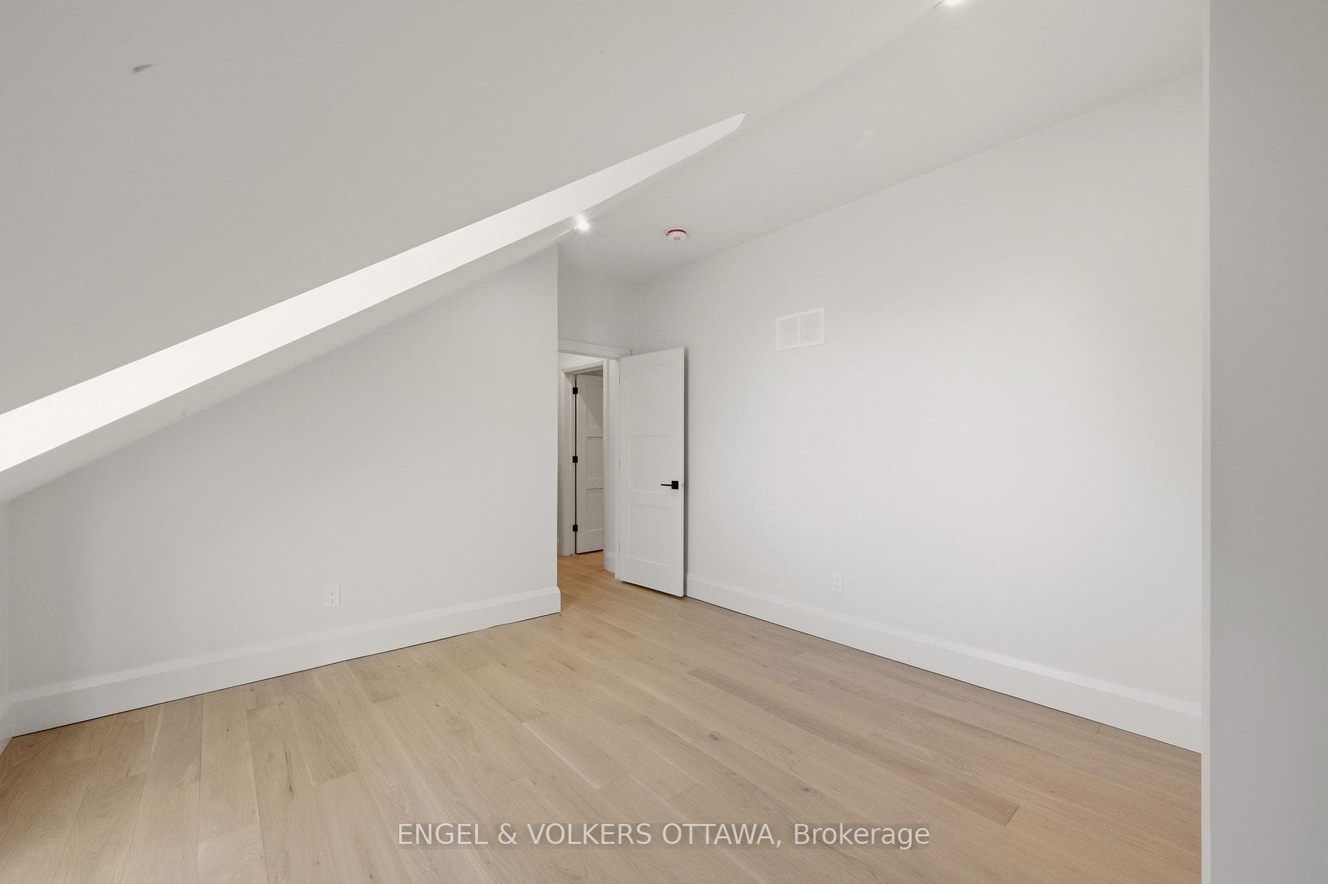 35 MacKay Street photo 41