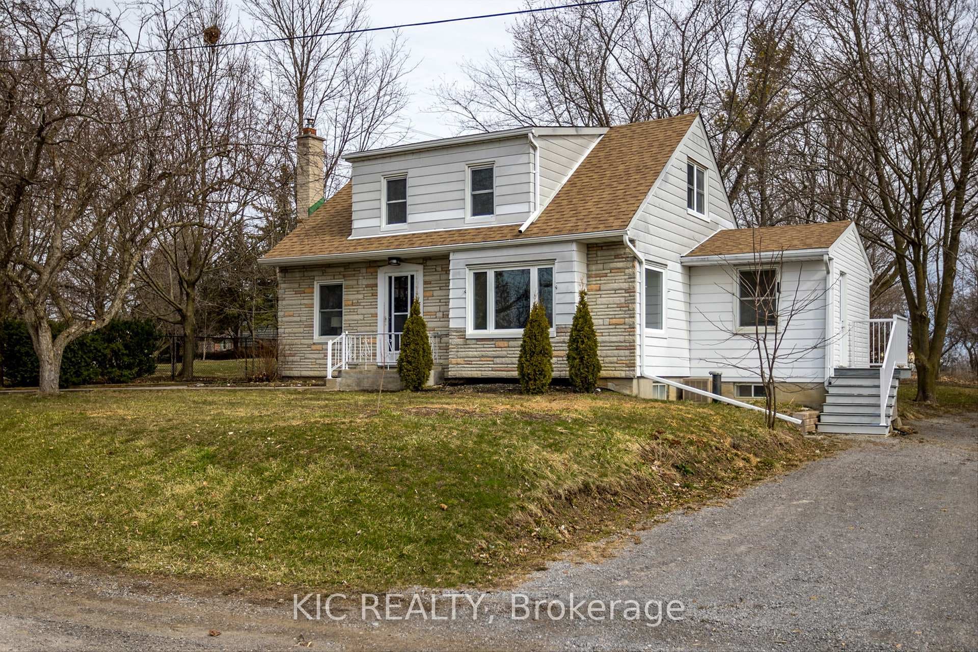 20 Mcnab Avenue photo 2