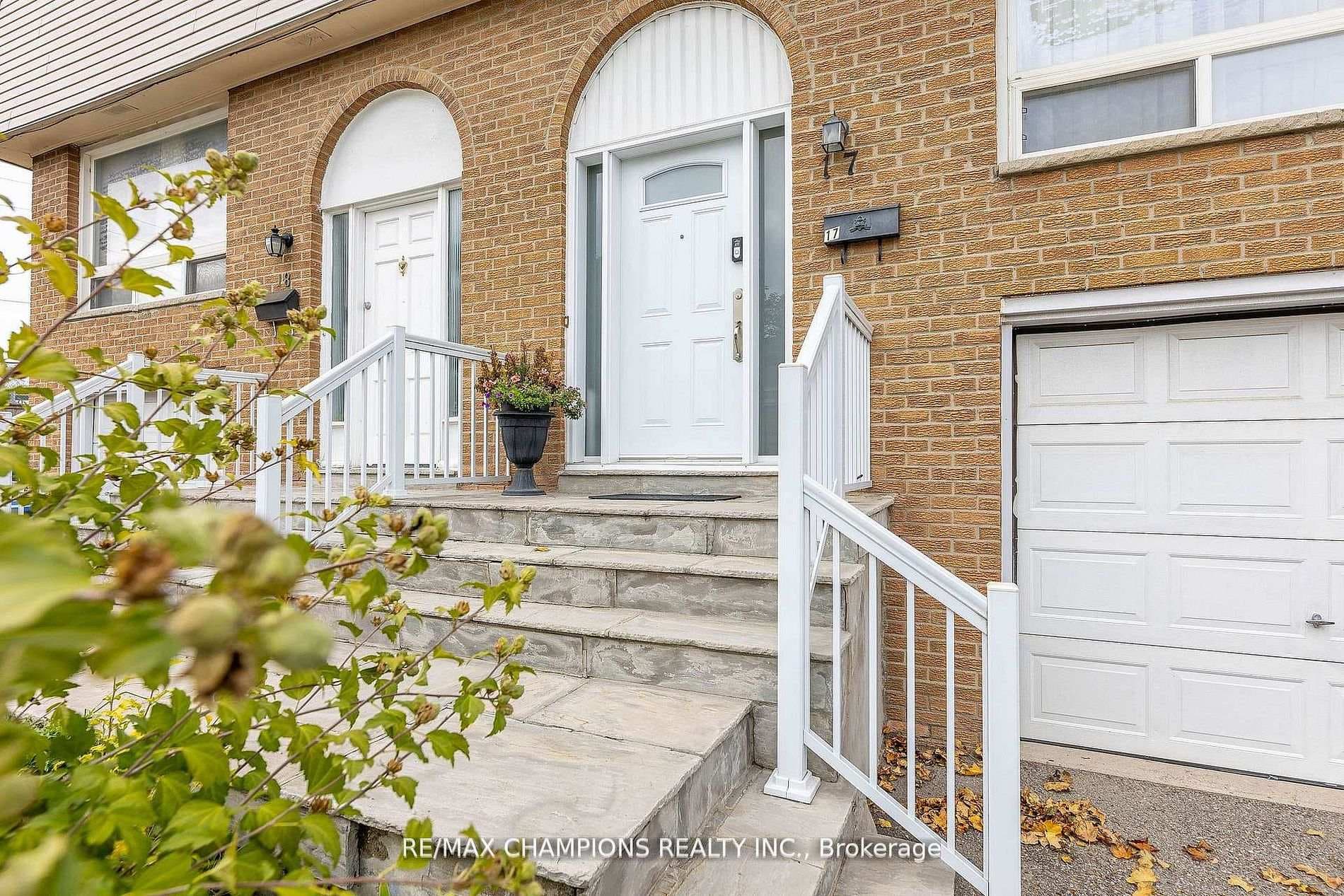 3525 Brandon Gate Drive Unit 17 photo 1