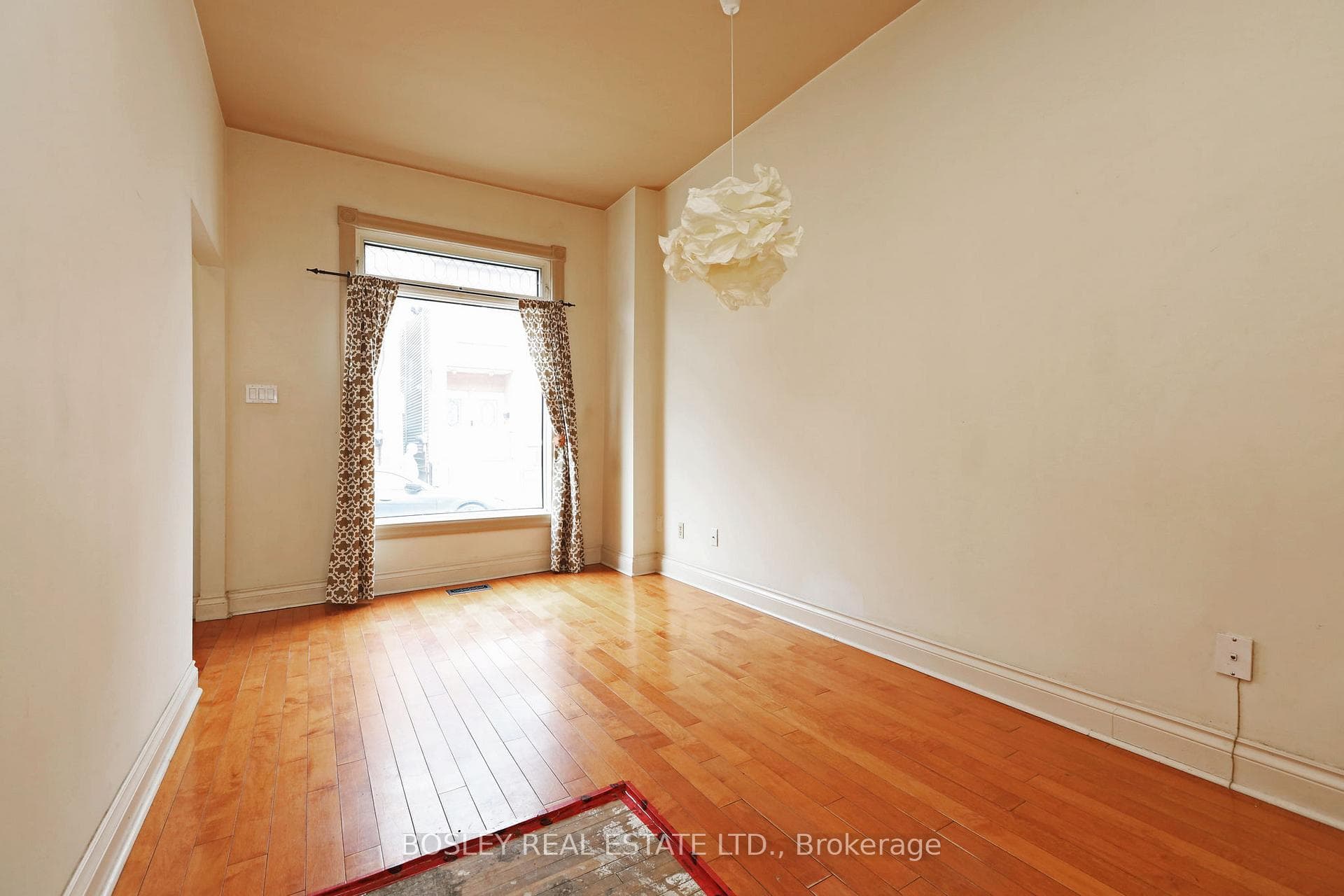 25 Allen Avenue photo 6