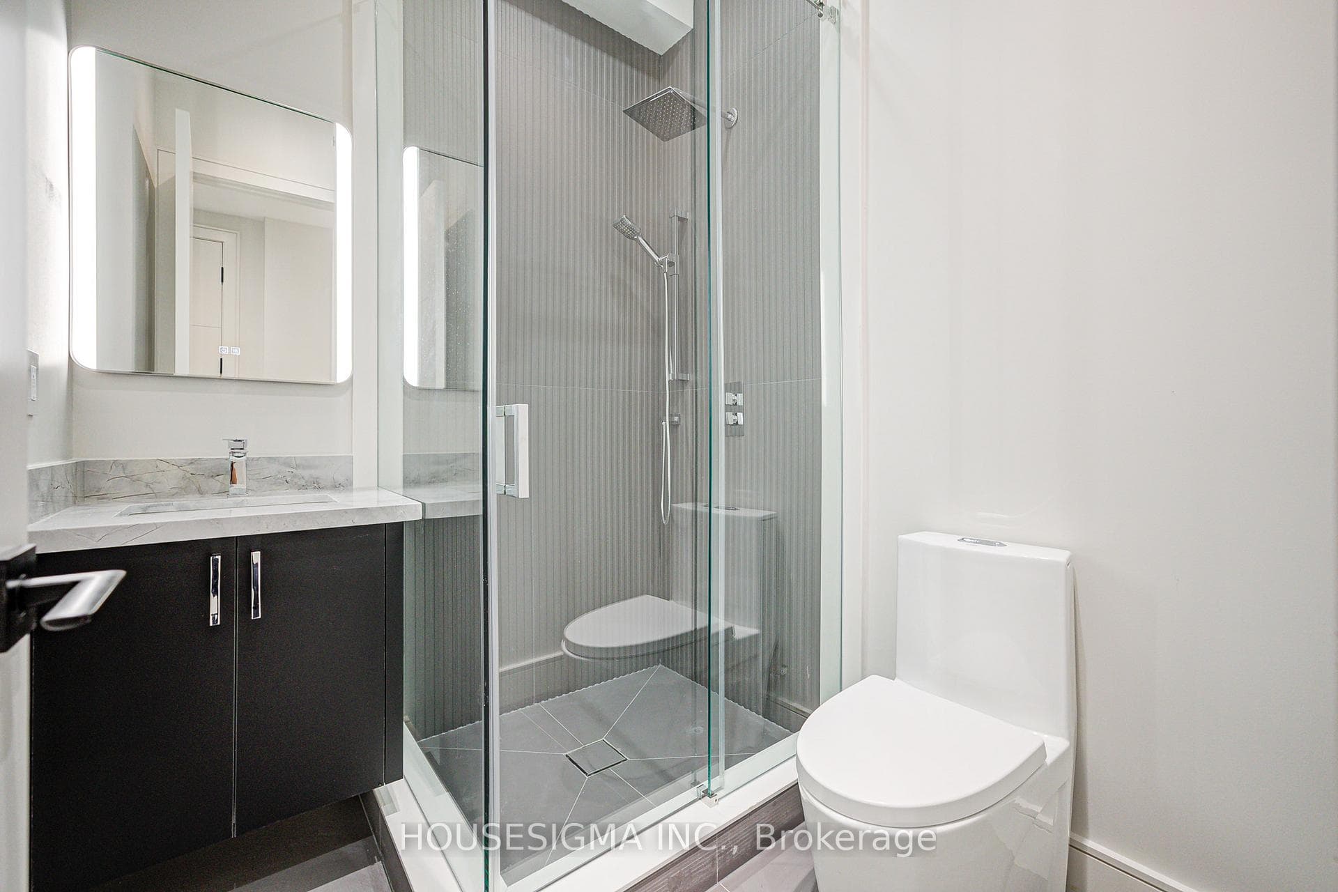 151 Dewbourne Avenue photo 20