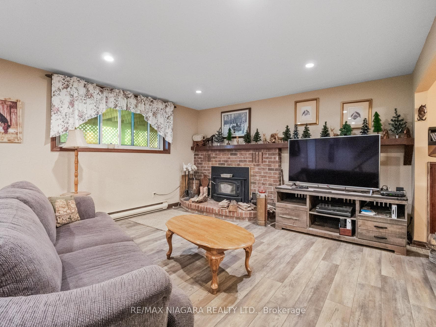 2666 Dominion Road photo 21
