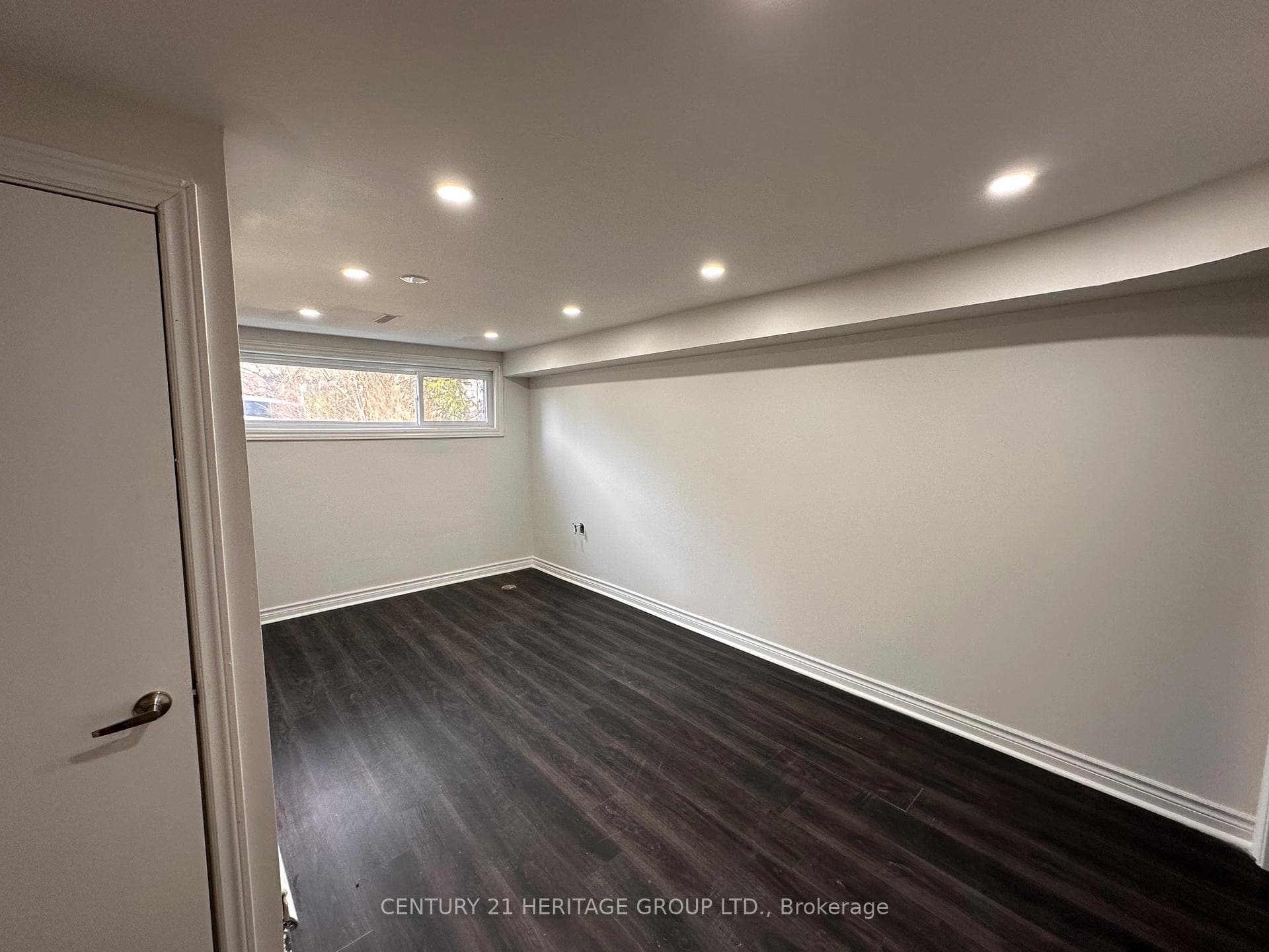 310 Amelia Street photo 19