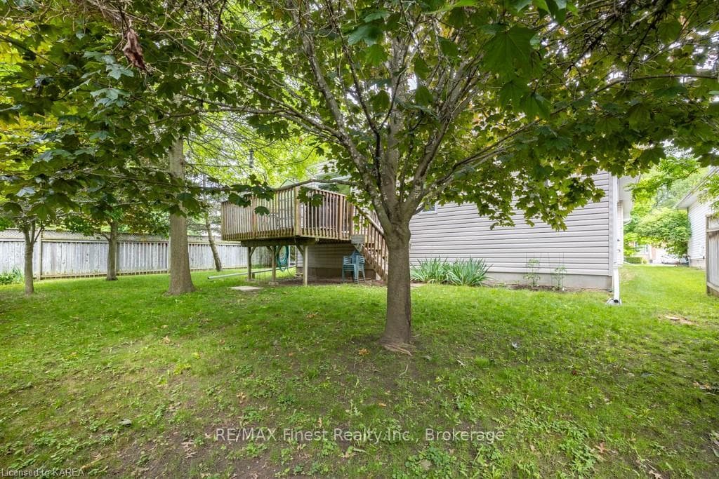 296 GRANDTRUNK Avenue photo 41