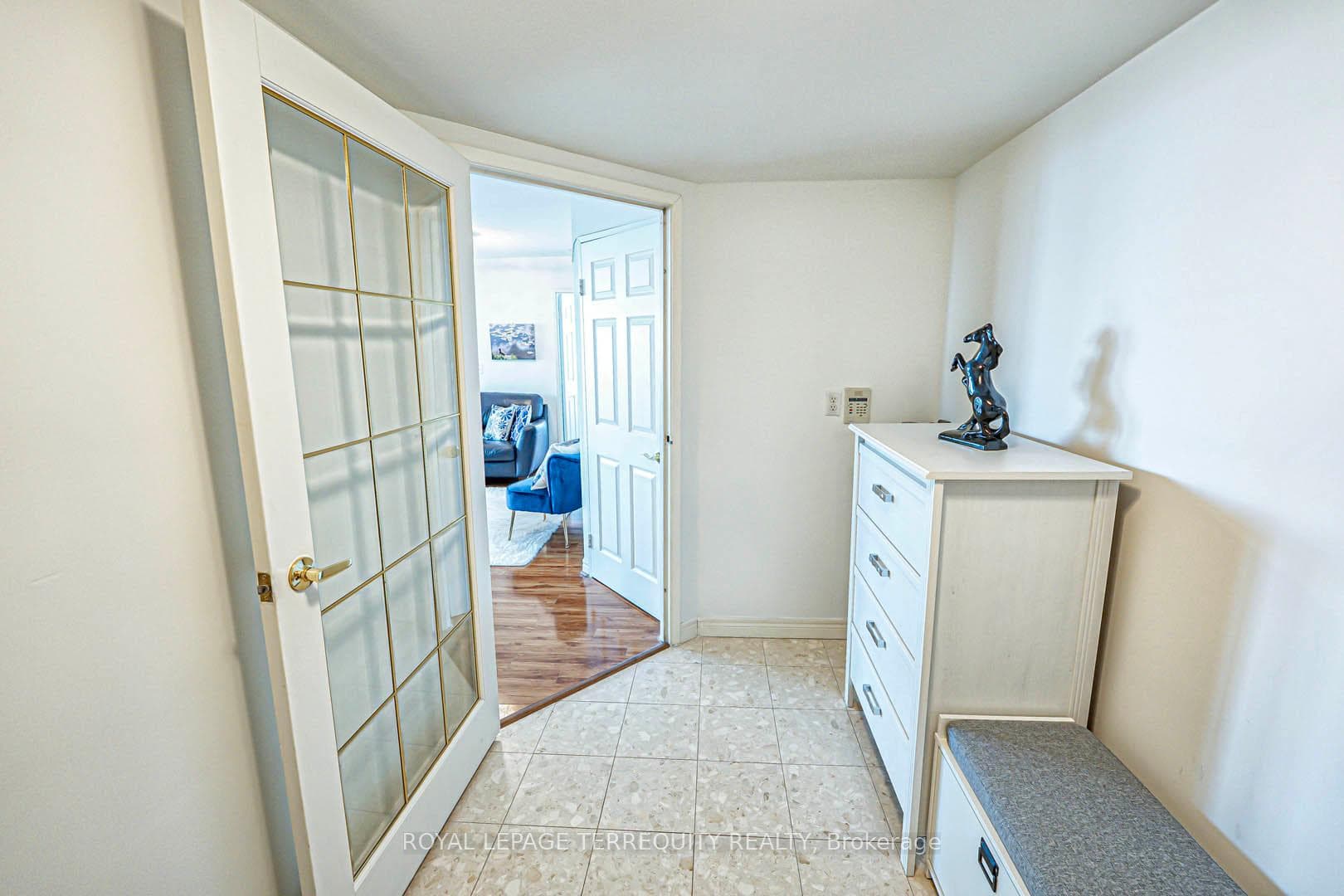 23 Hollywood Avenue Unit 3308 photo 4