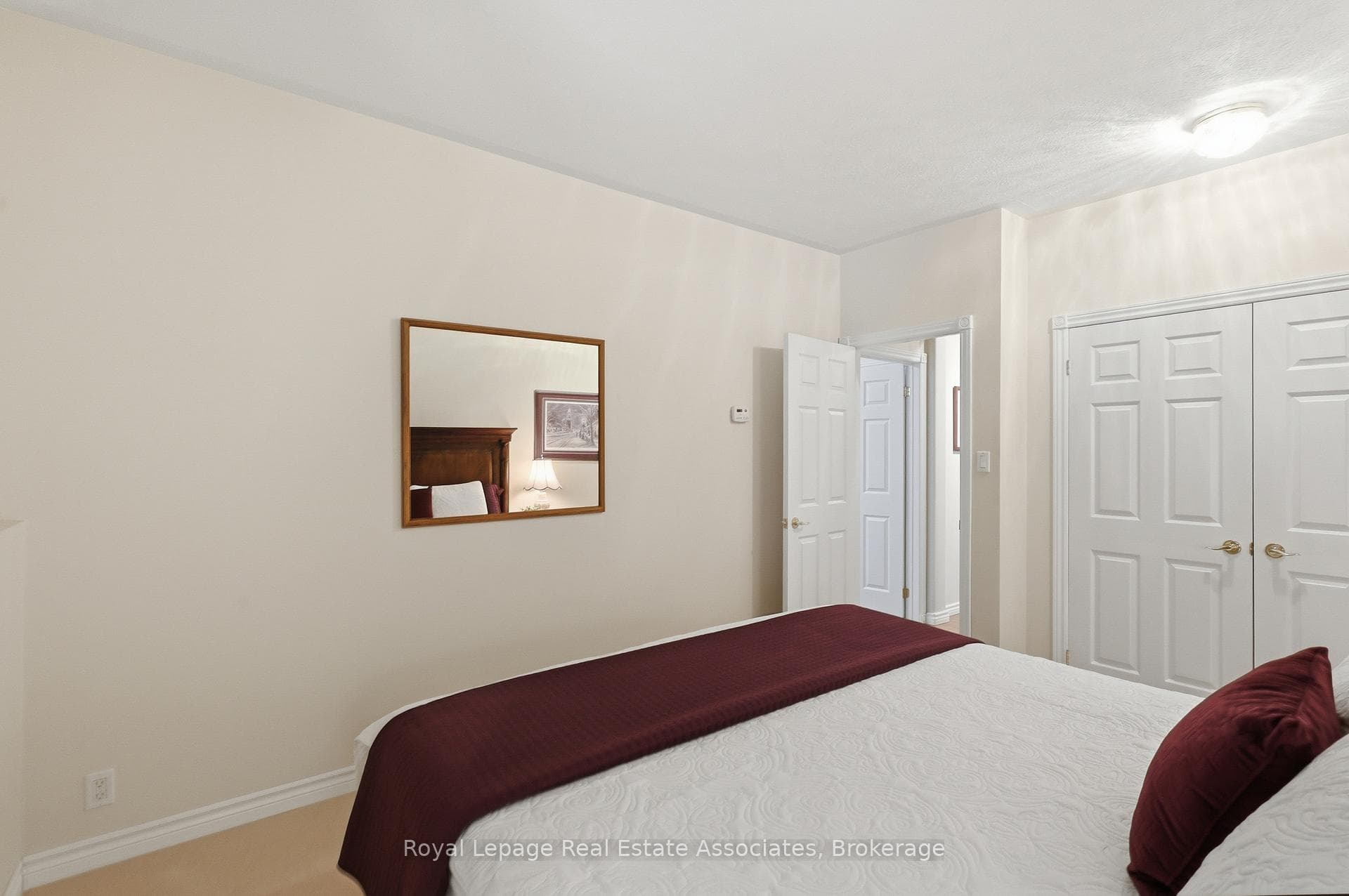 422 Third Avenue photo 26