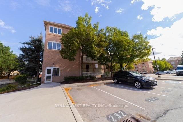 85 Bristol Road Unit 137 photo 1