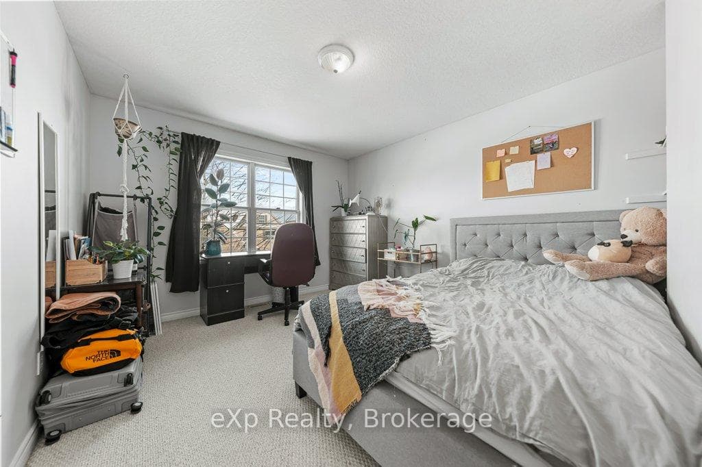 53 Truesdale Crescent photo 22