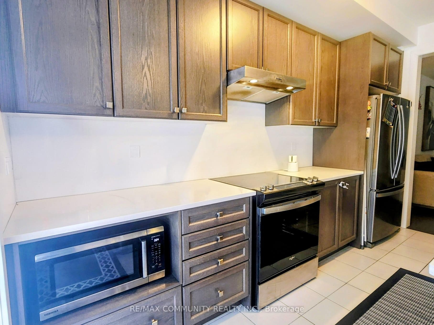 8 Deer Ridge Crescent photo 13