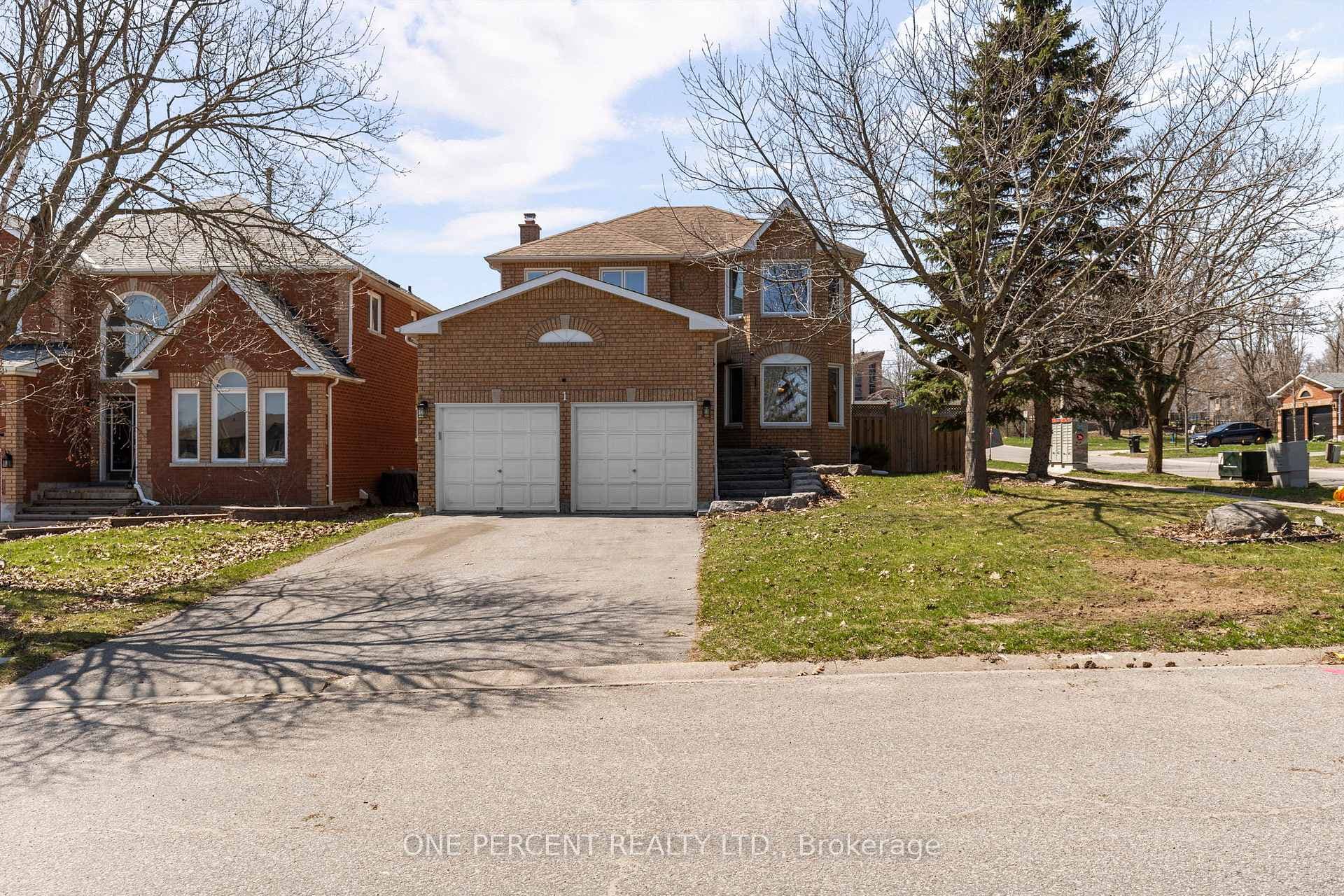 Welcome to 1 Dixon Crt, Barrie