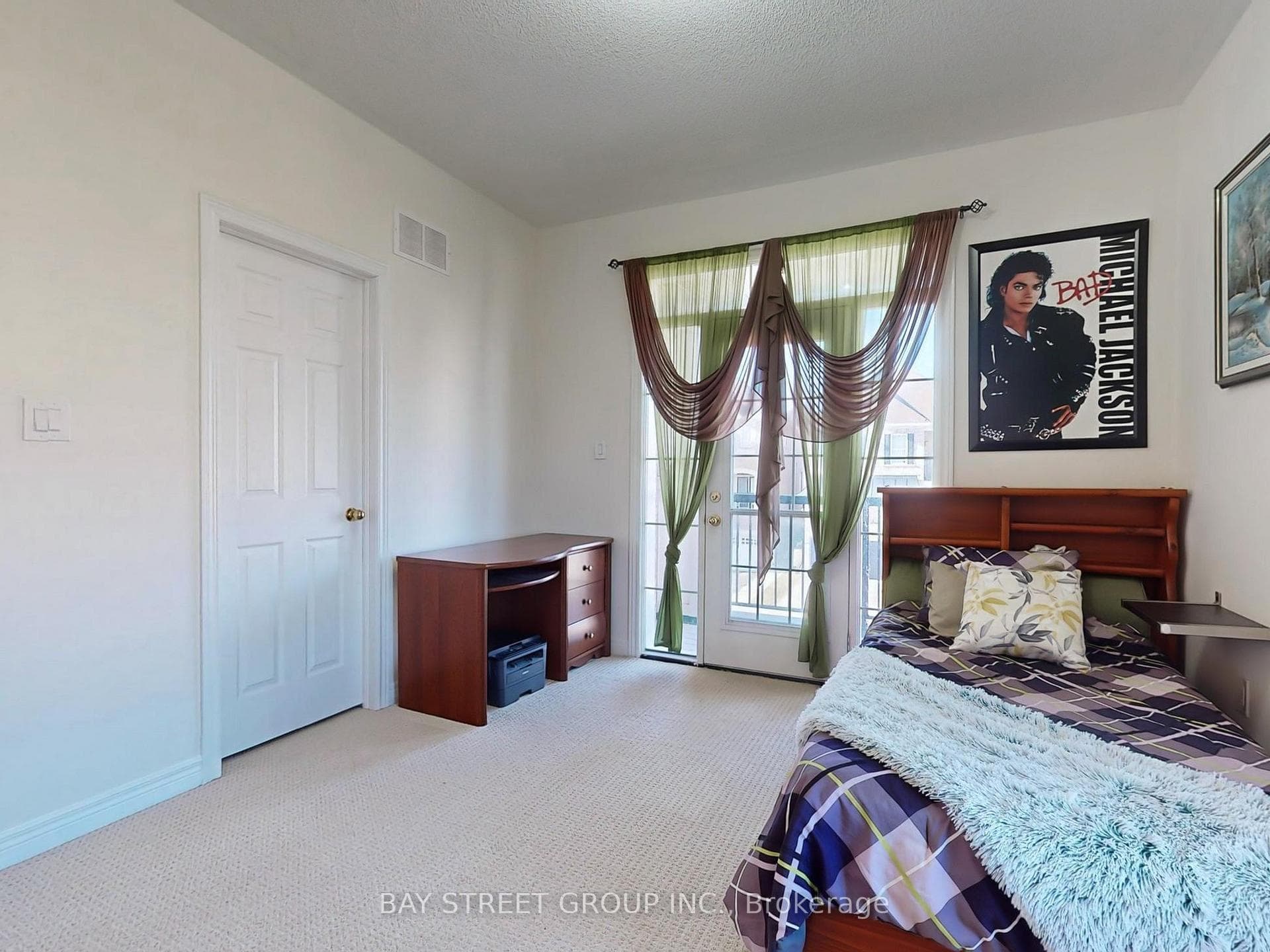 1 Ascalon Drive photo 24