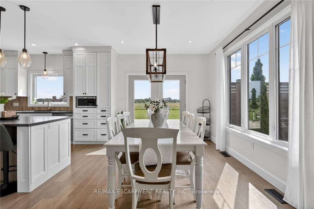195 VICTORIA Avenue photo 18