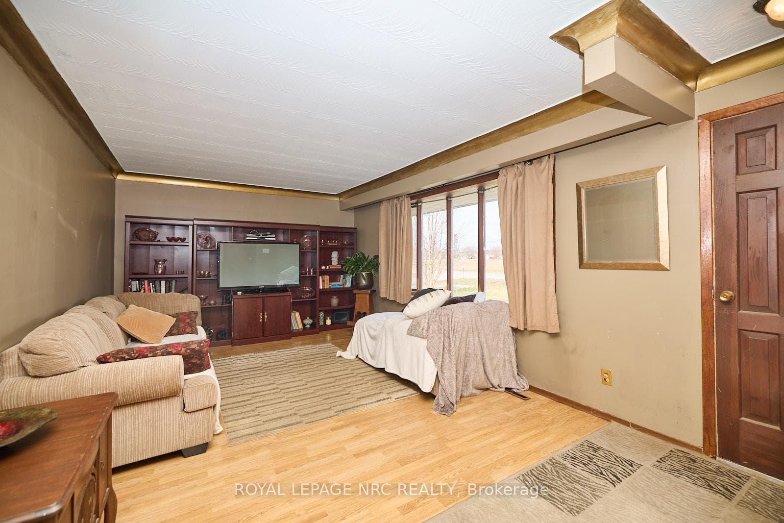 3860 Elm Street photo 9