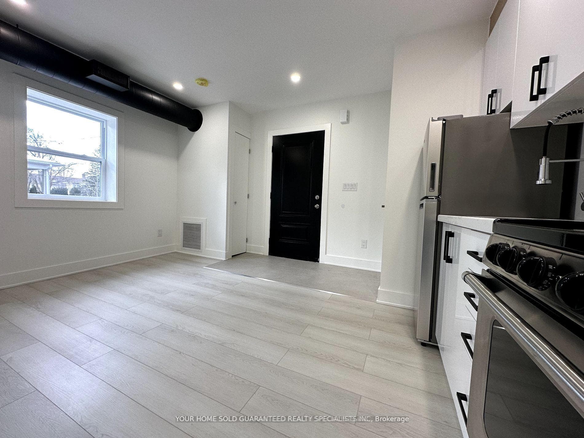41 Mosley Street Unit A photo 2