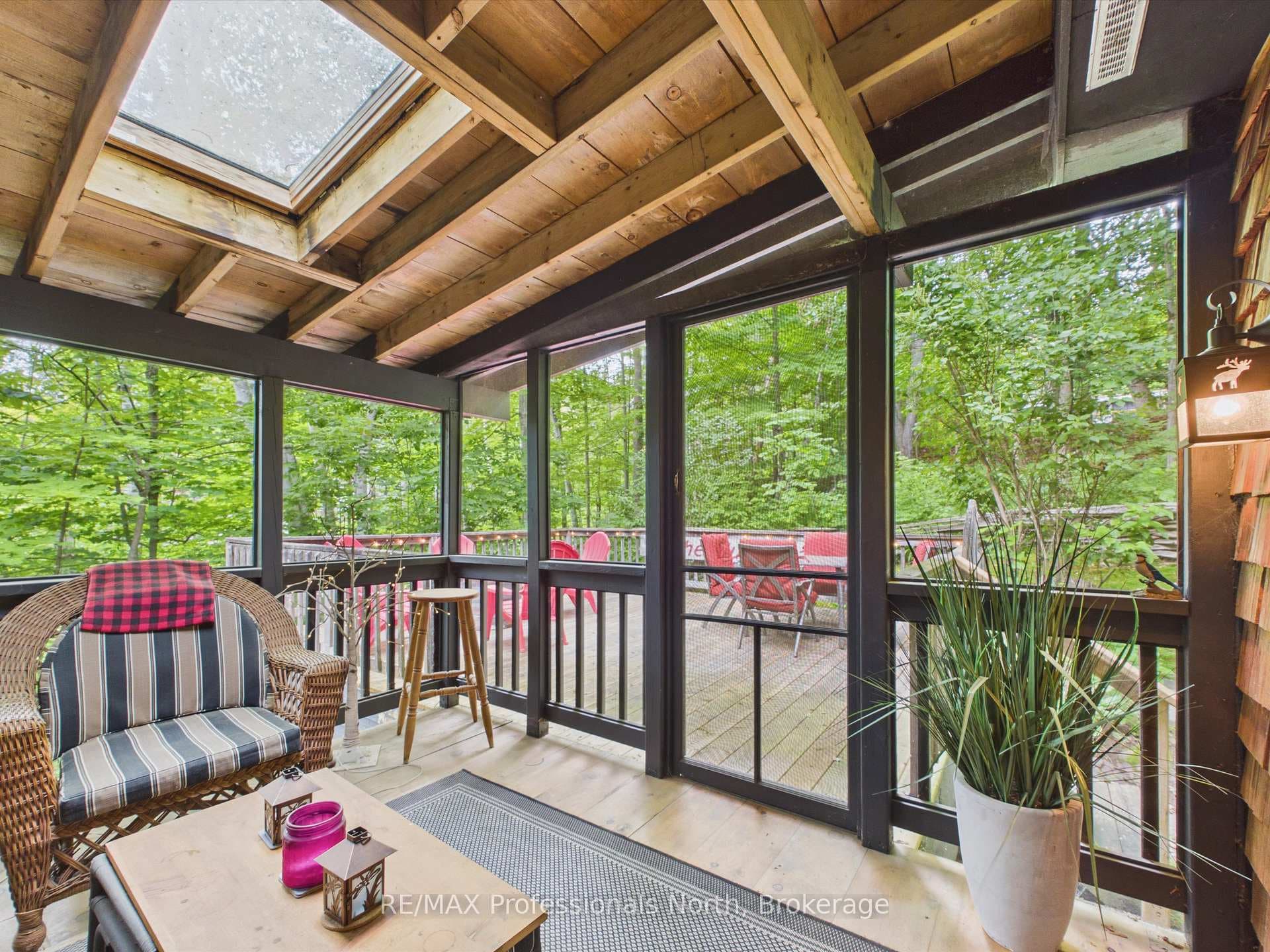 1760 Valley Road photo 24