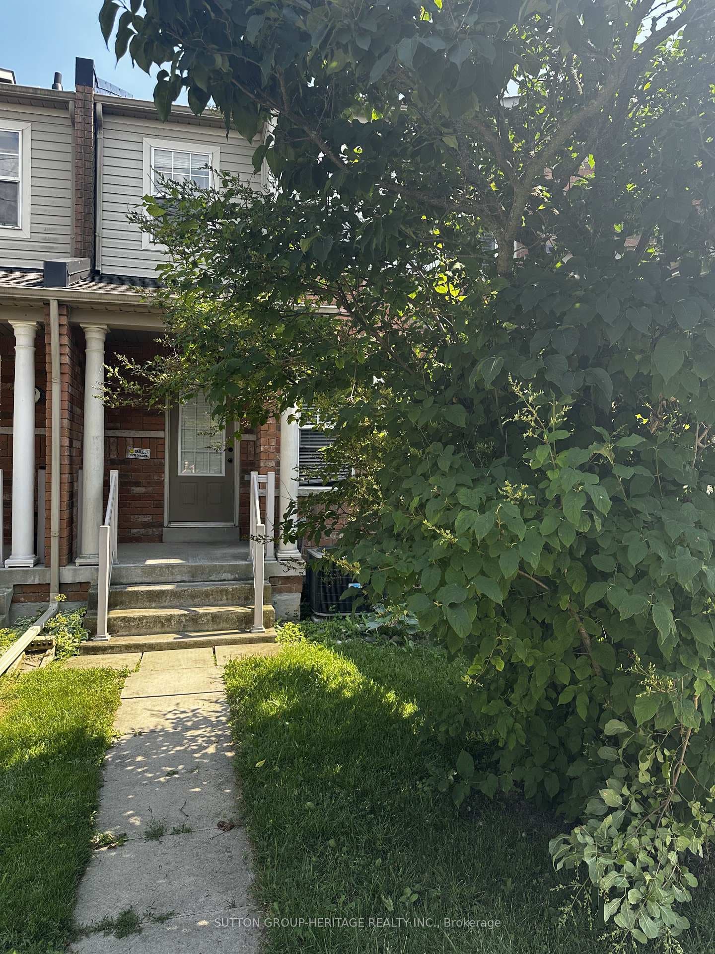 5535 Lawrence Avenue photo 2