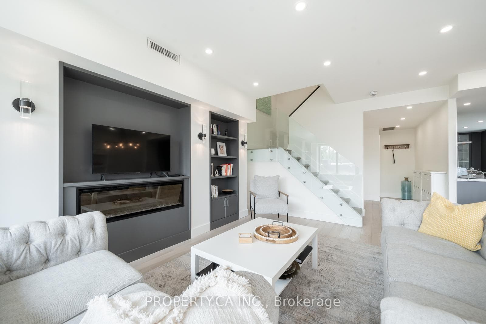 40 Oaklands Avenue Unit 339 photo 9