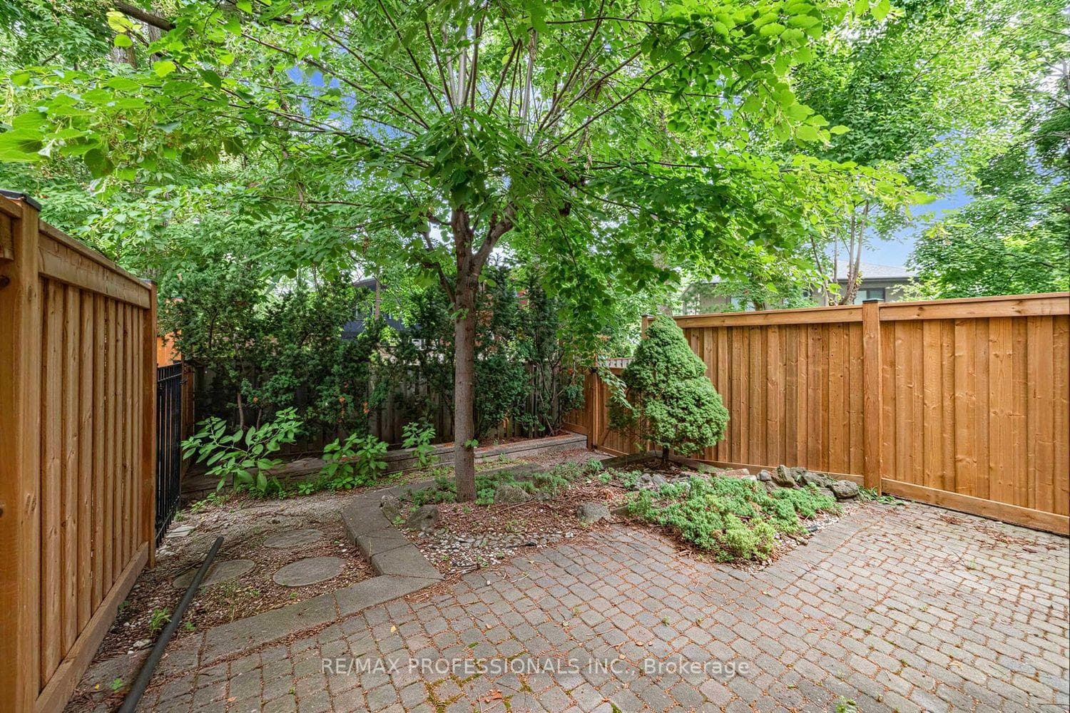 7 Briarly Lane photo 33