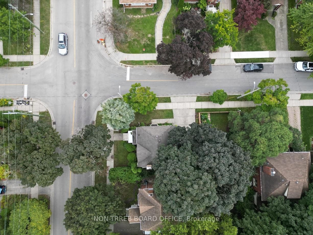 163 Krug Street photo 37