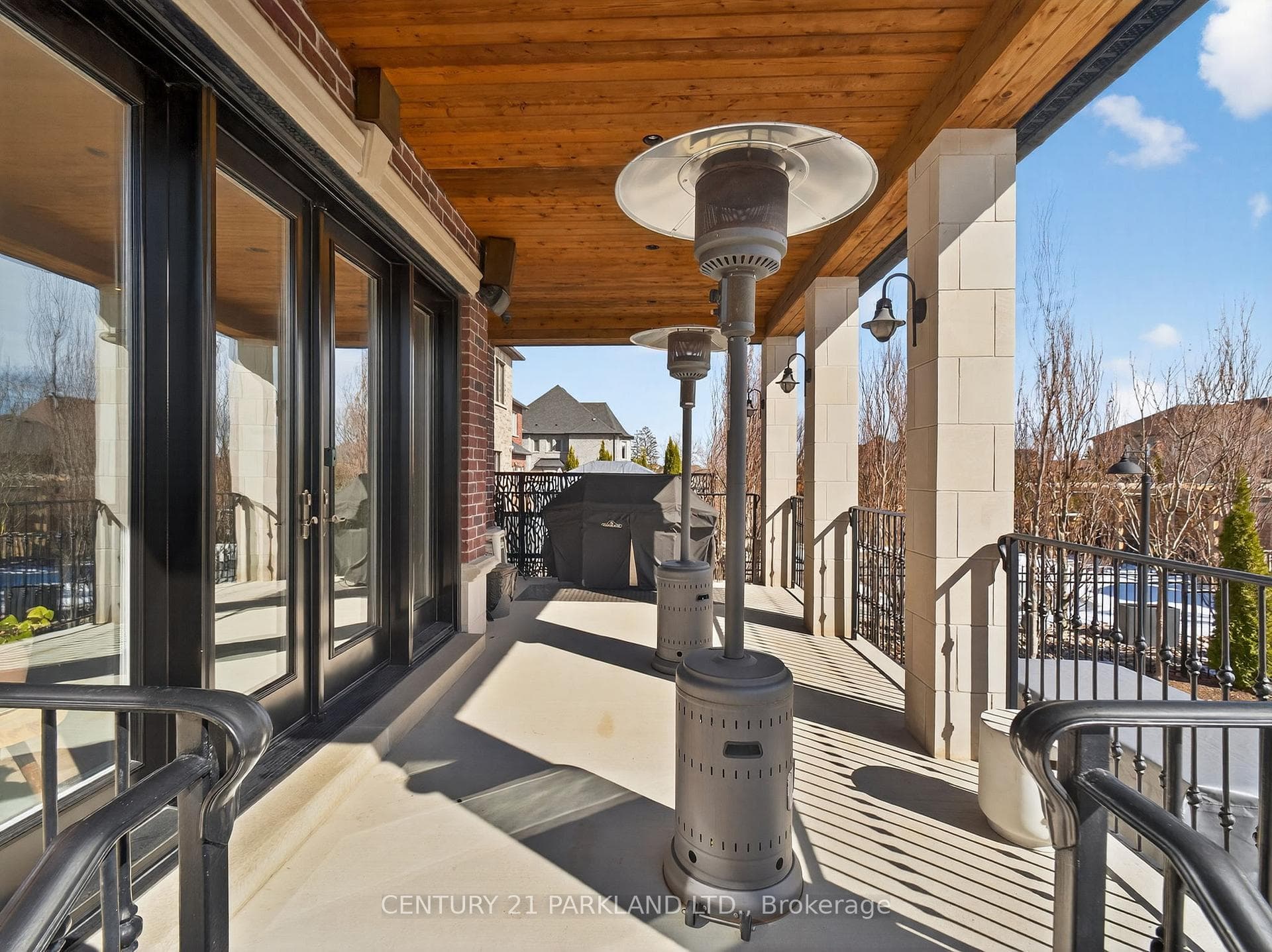 101 Arten Avenue photo 44