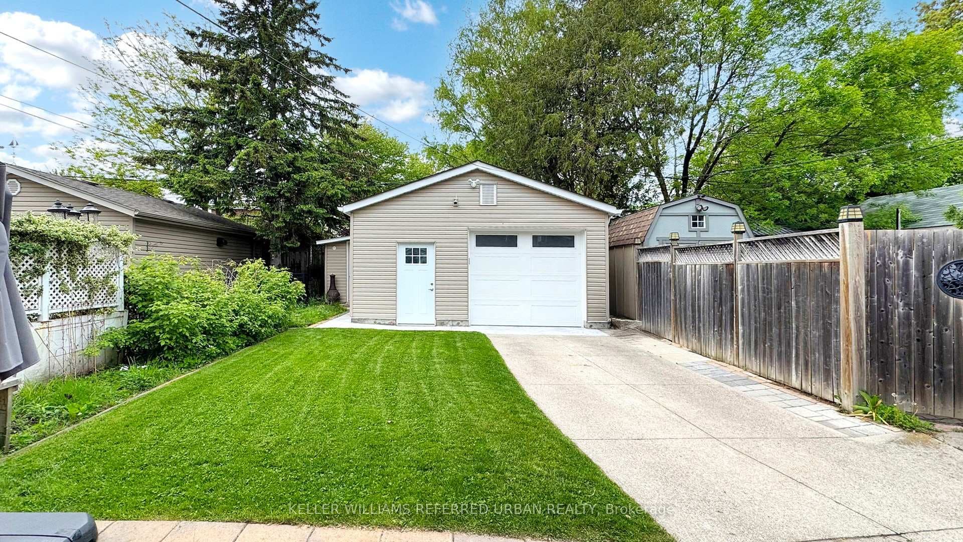 168 Wolverleigh Boulevard photo 35