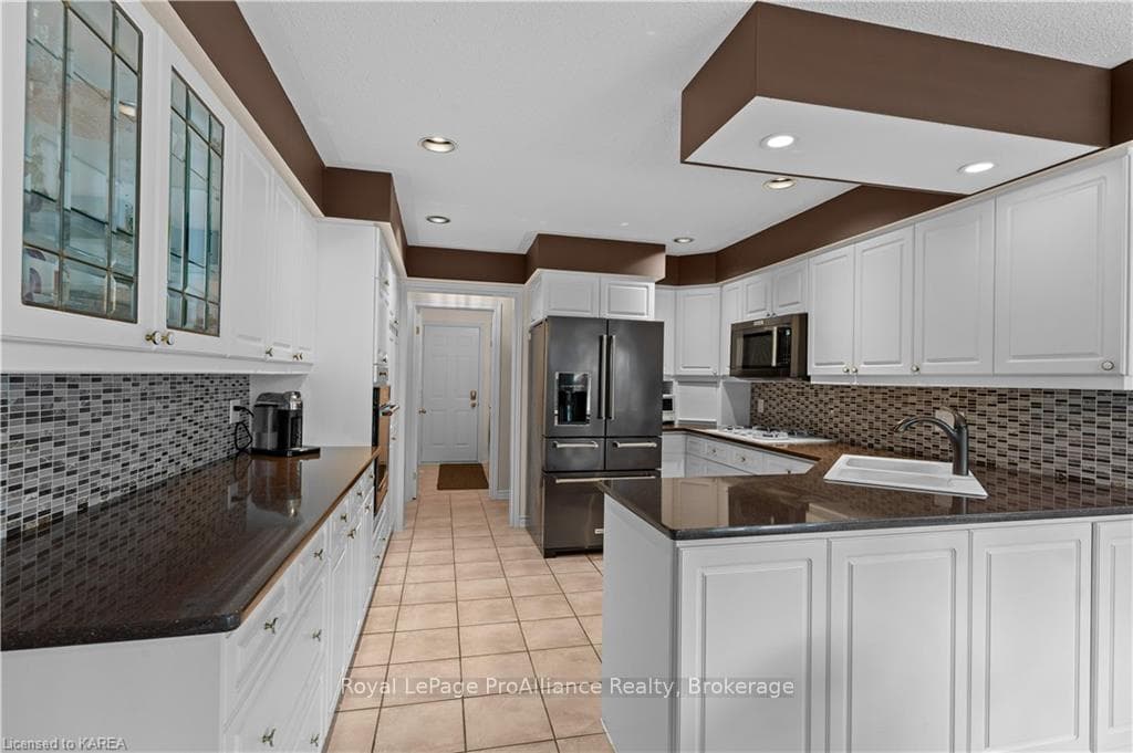 25 KENWOODS Circle photo 11