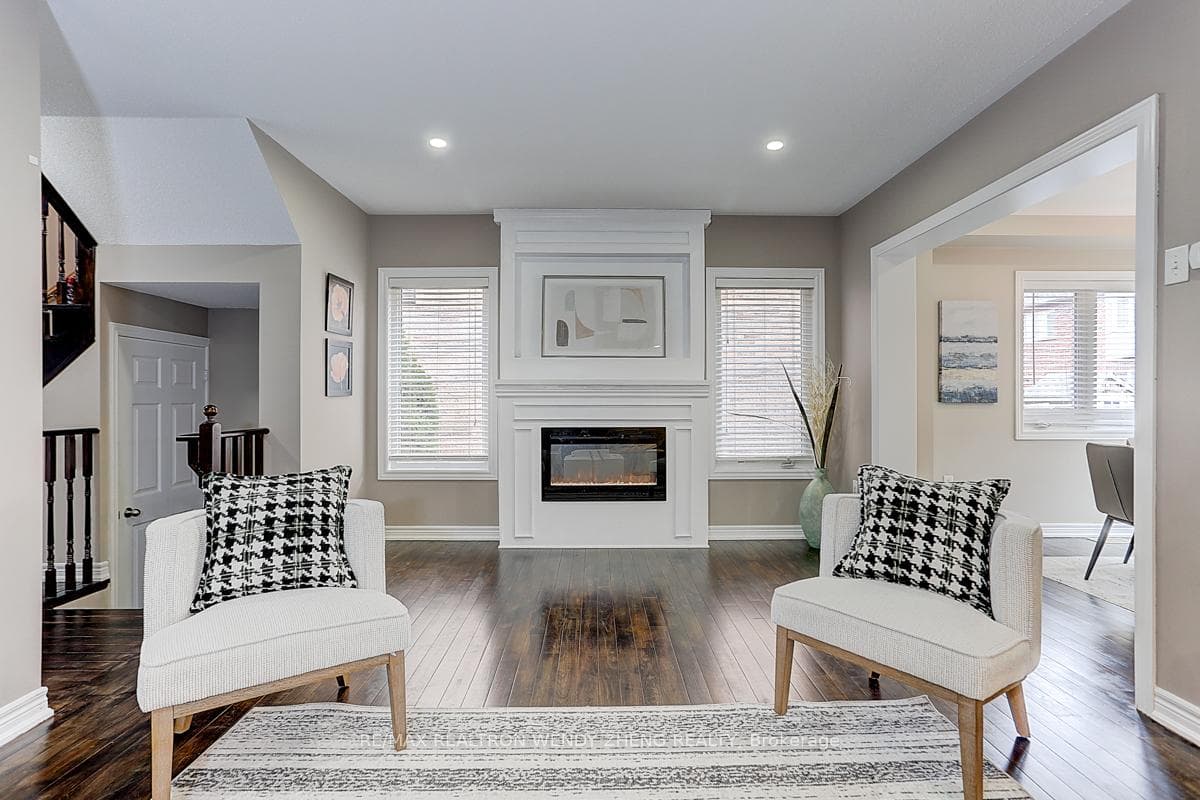 19 Expedition Crescent photo 9