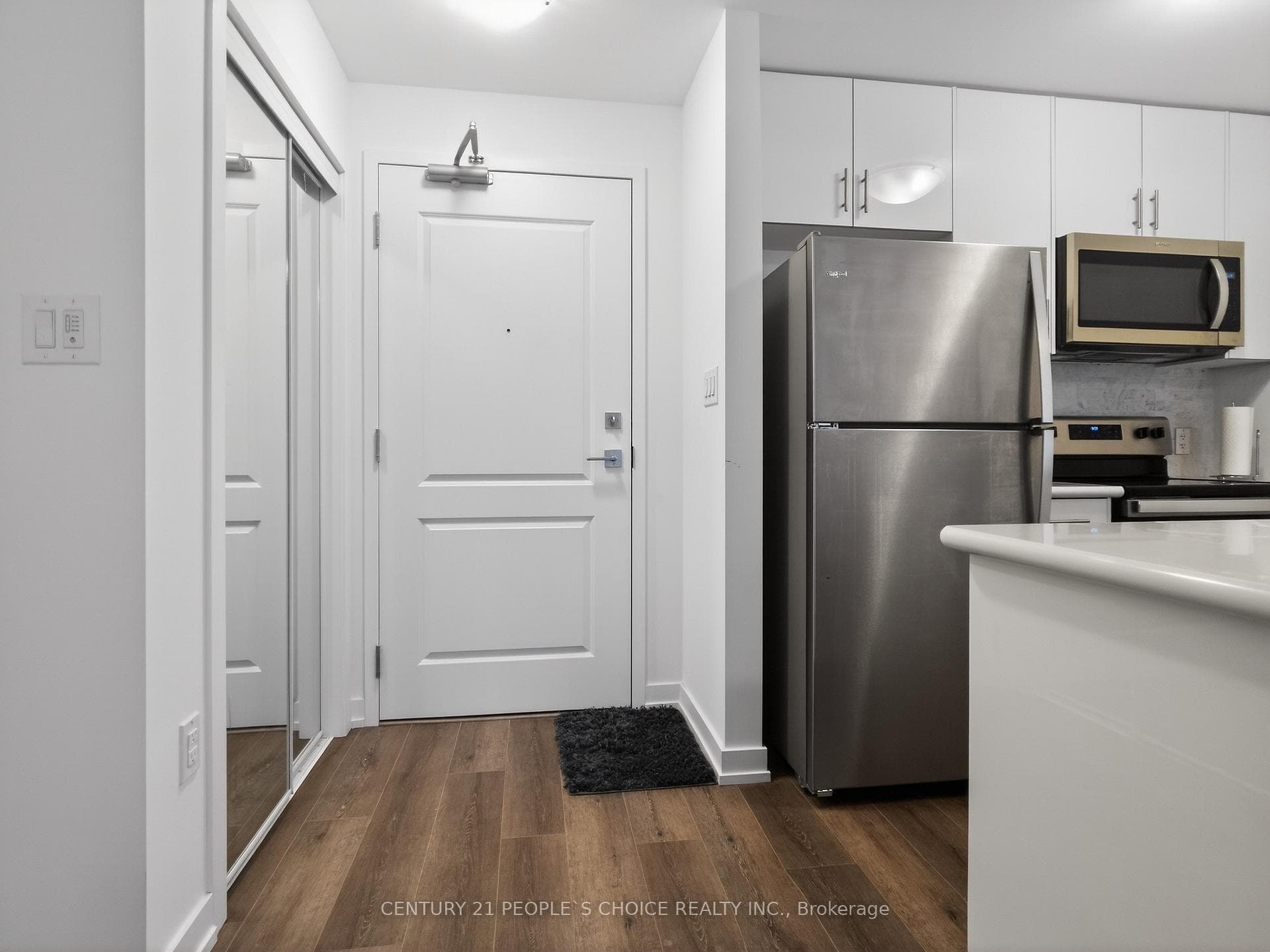 470 Dundas Street Unit 419 photo 14
