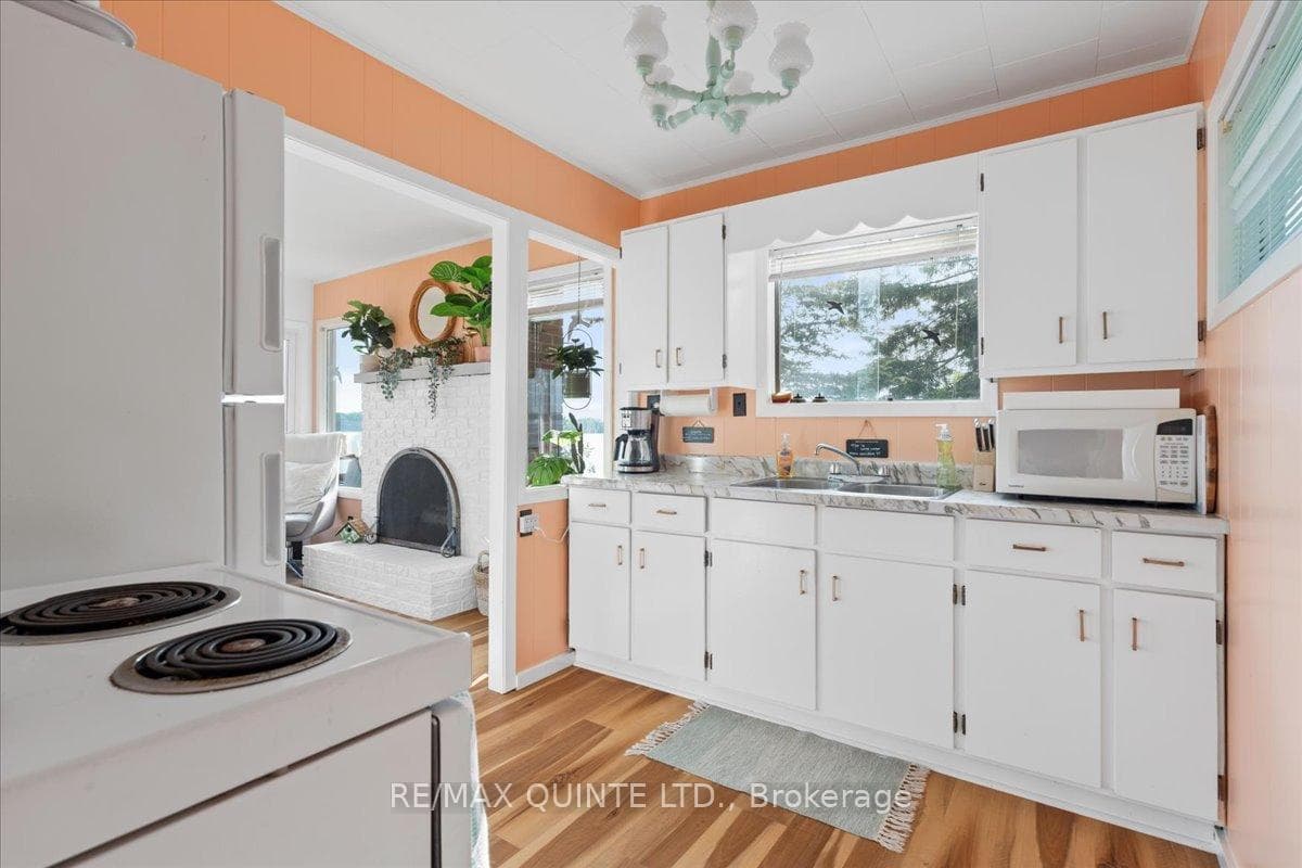 11364 Loyalist Parkway photo 11