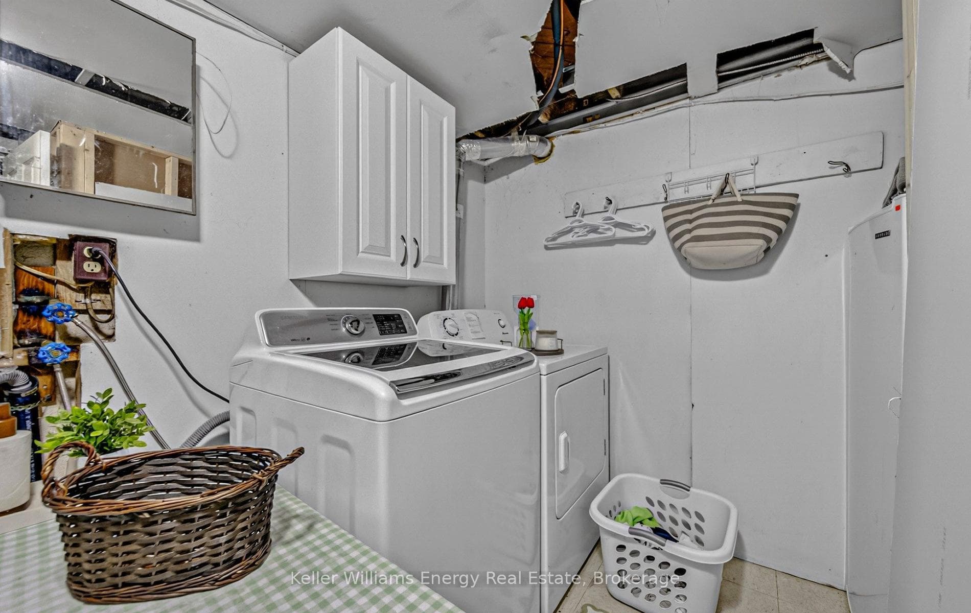 153 Barkley Crescent photo 27