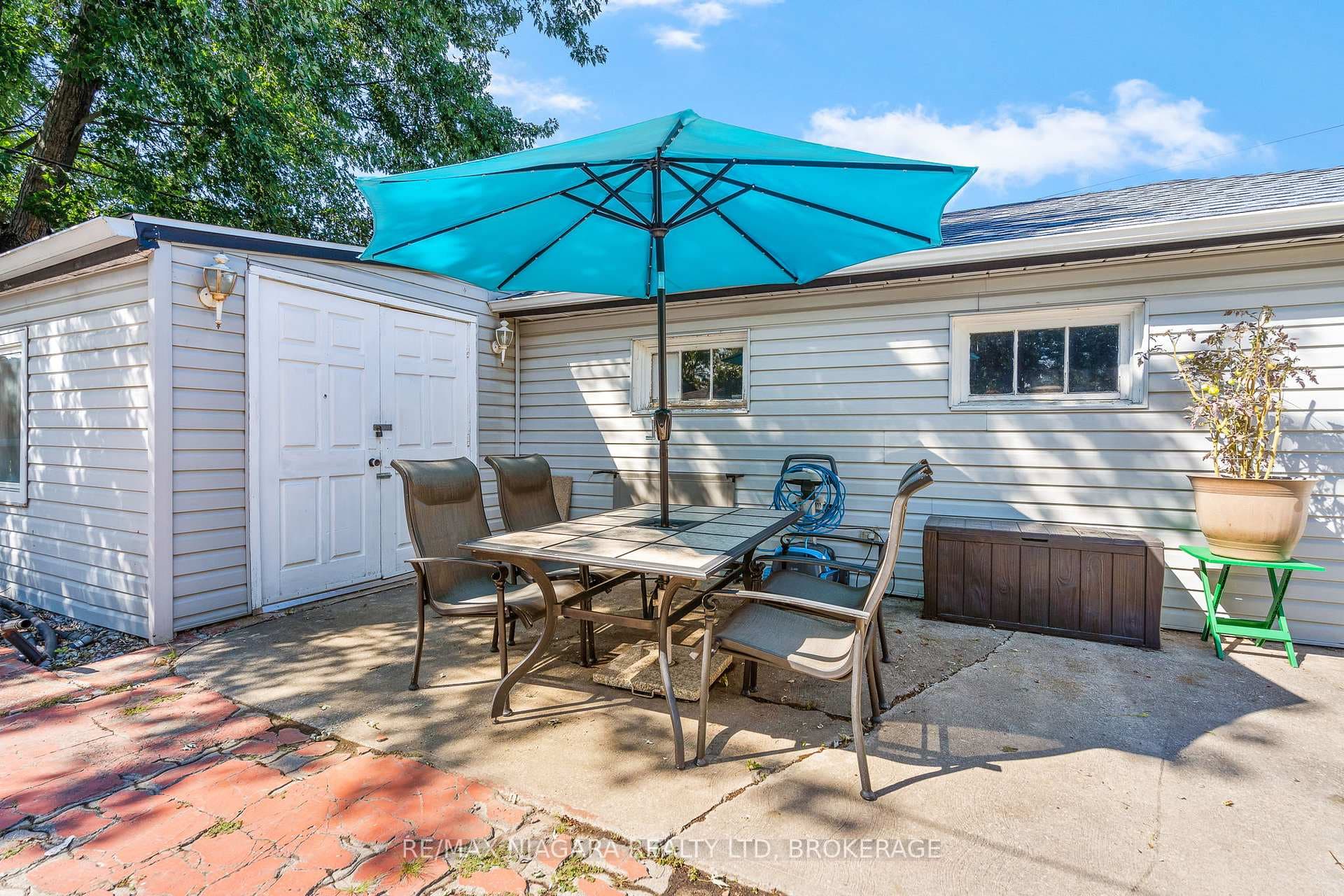 70 Beatrice Street photo 28