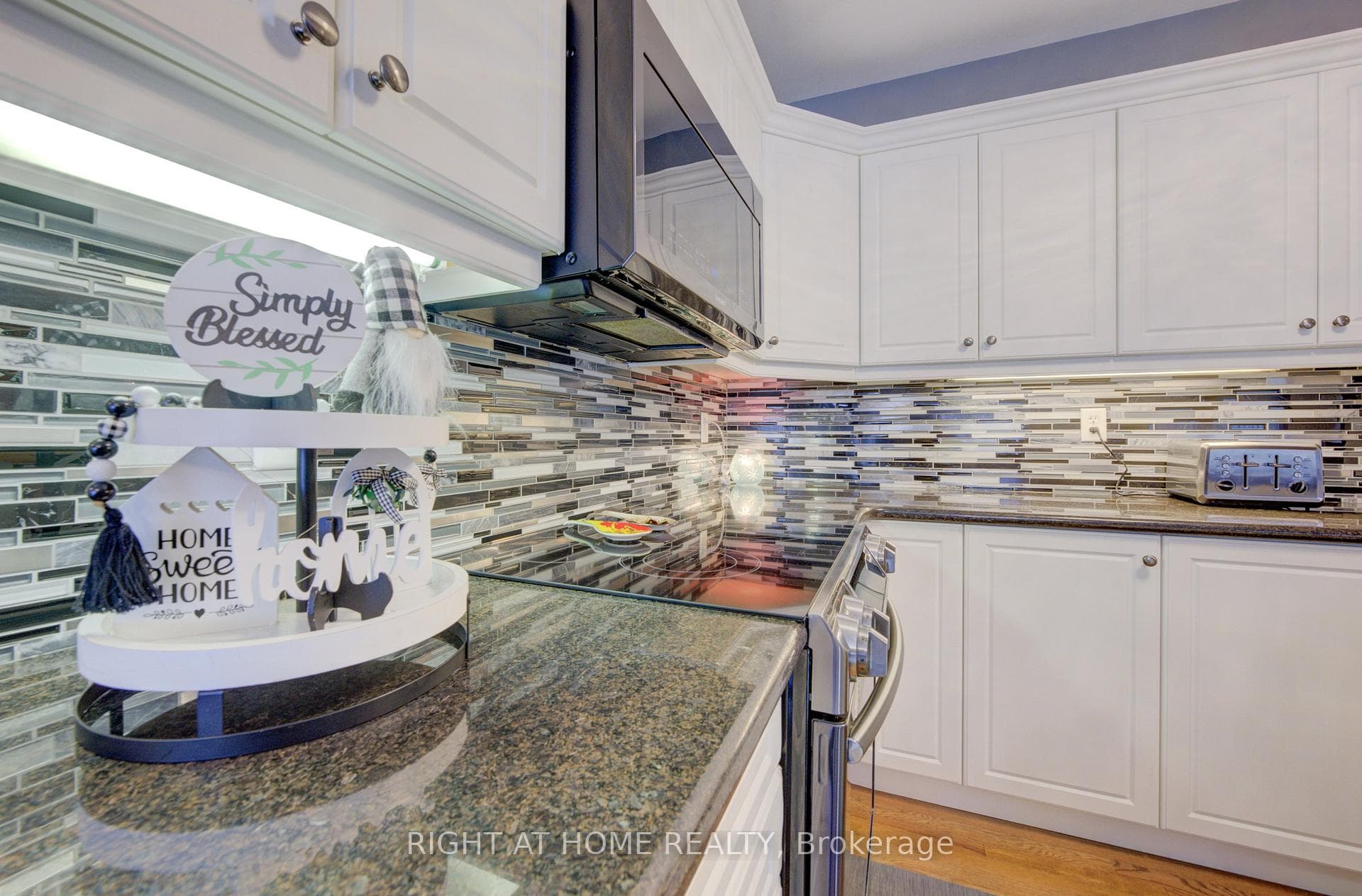 32 Triller Avenue photo 16