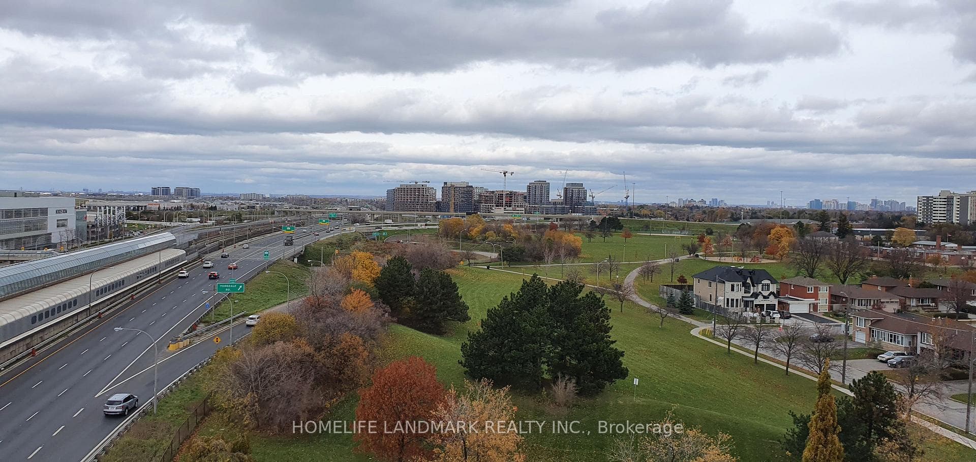 120 Varna Drive Unit 1005 photo 29